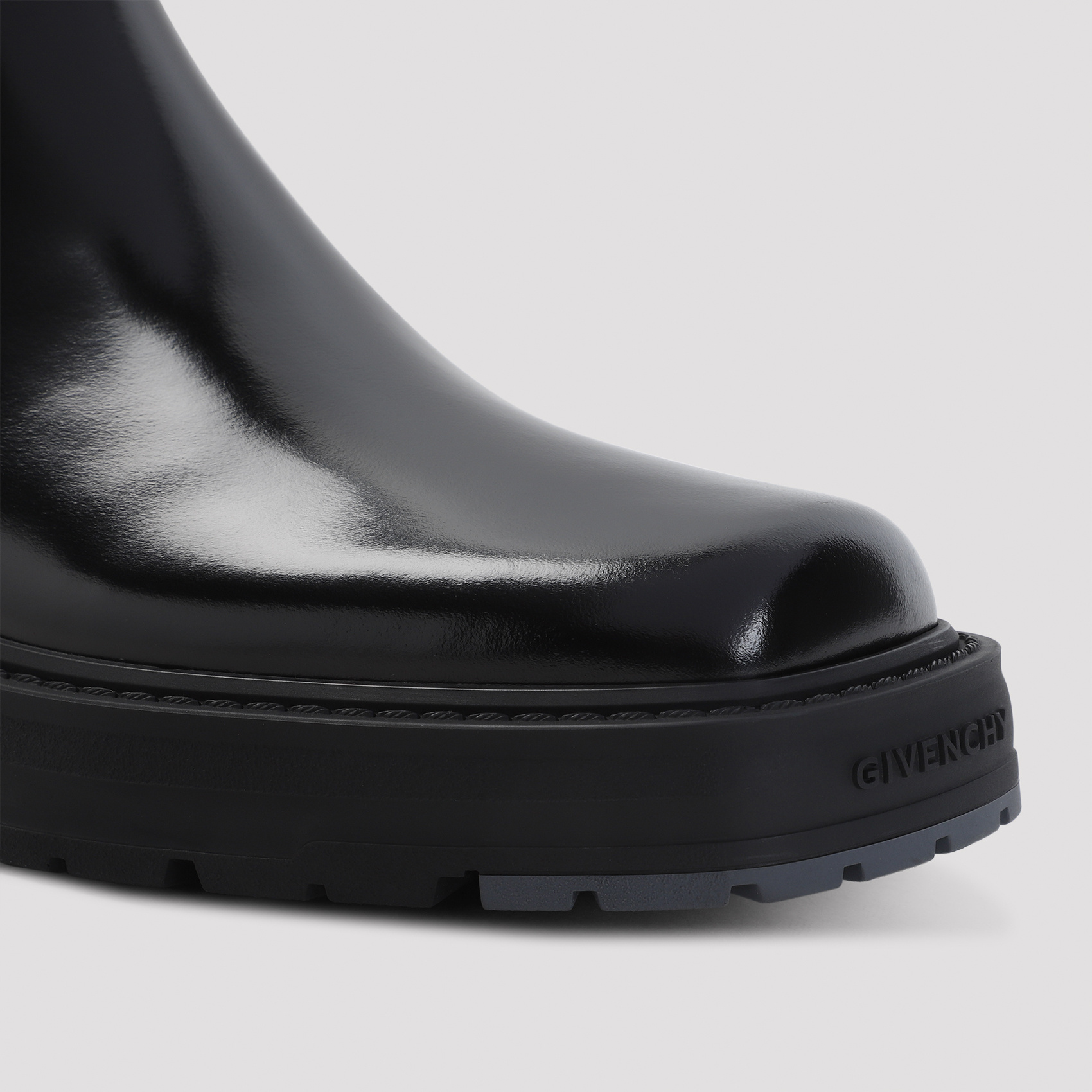 Givenchy Man Black Smooth Leather Chelsea Boot In Black