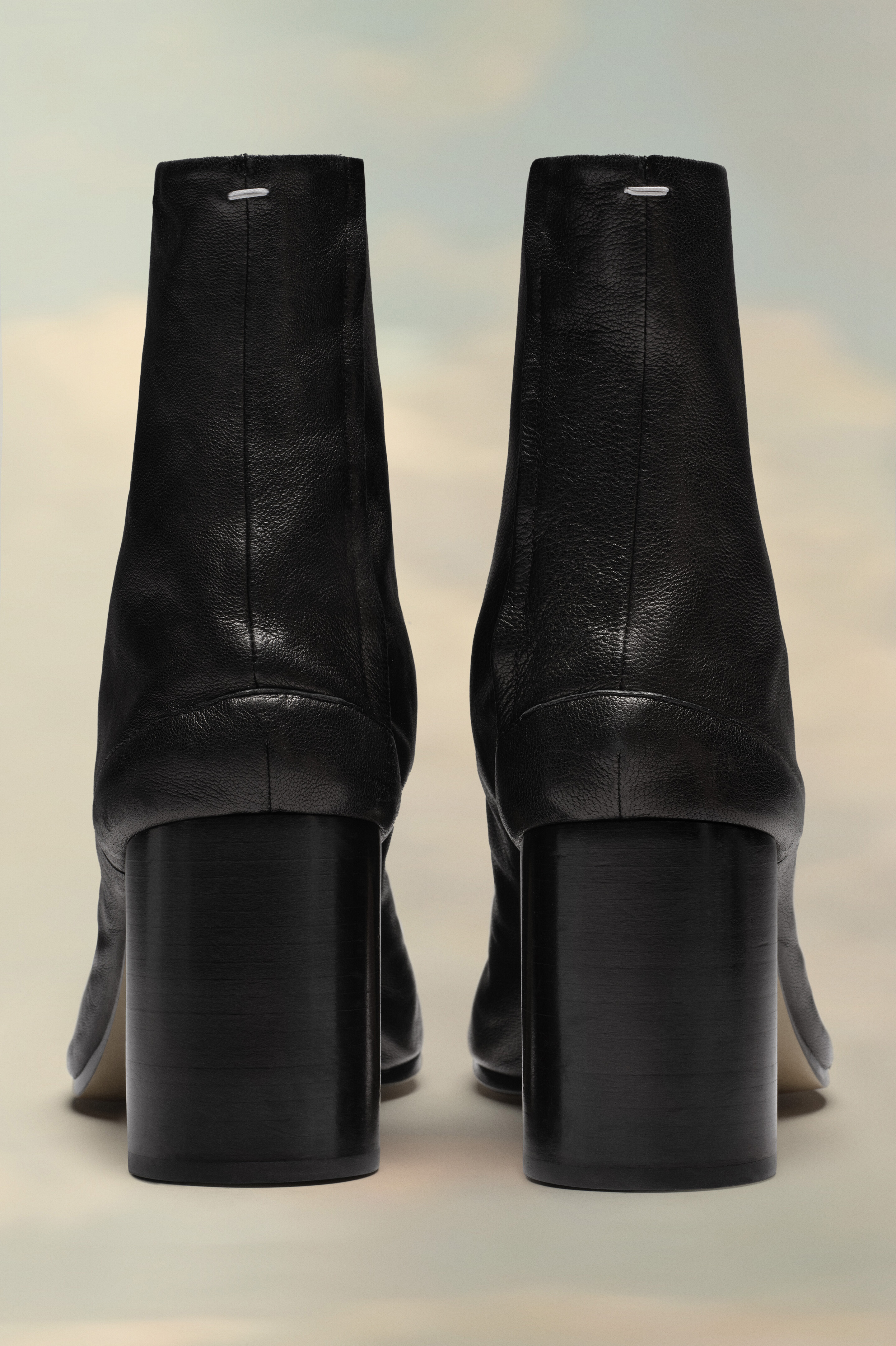 Maison Margiela Tabi Leather Ankle Boots In Black