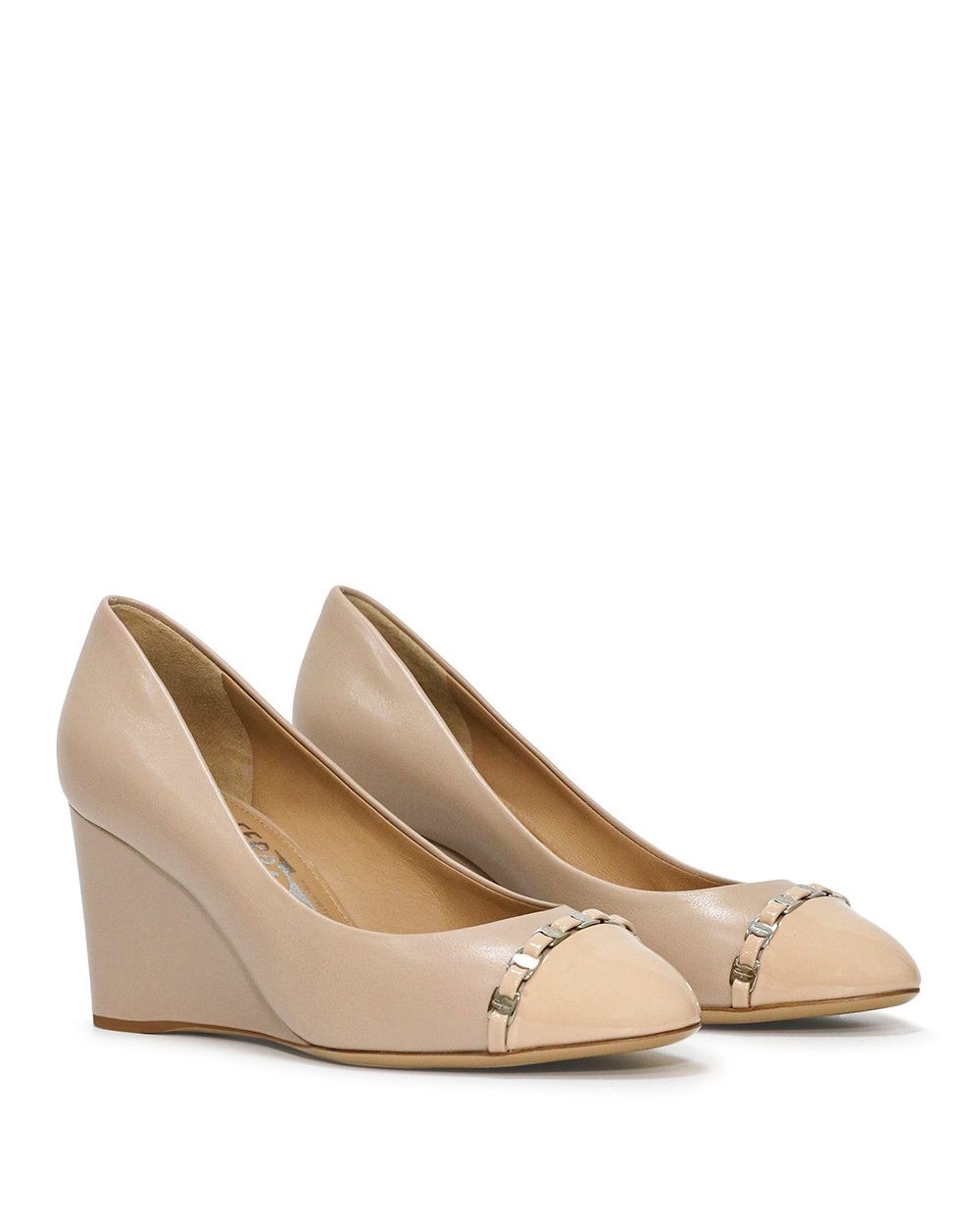 Ferragamo Round Head Heels In Nude