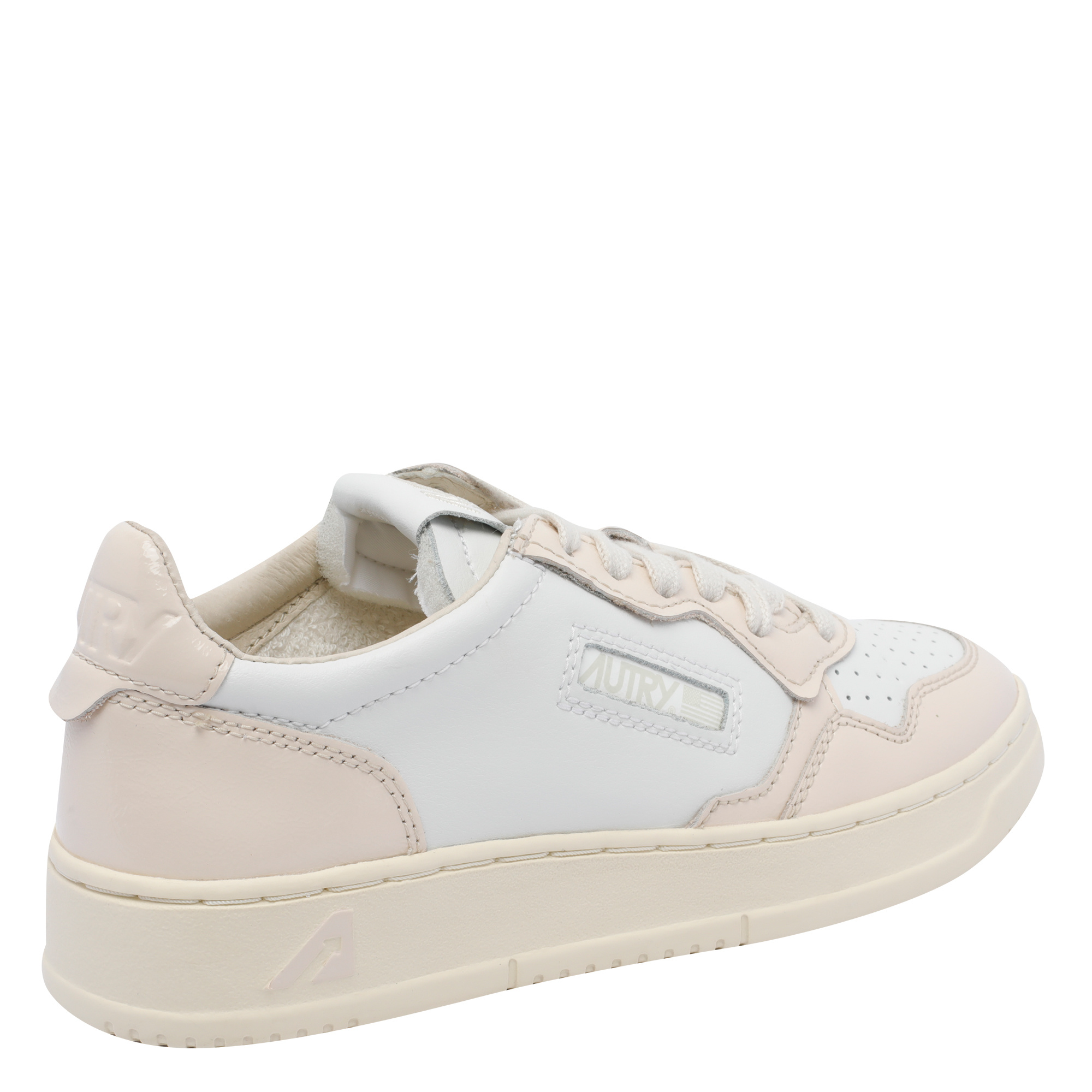 Autry Medalist Low Top Sneakers In White
