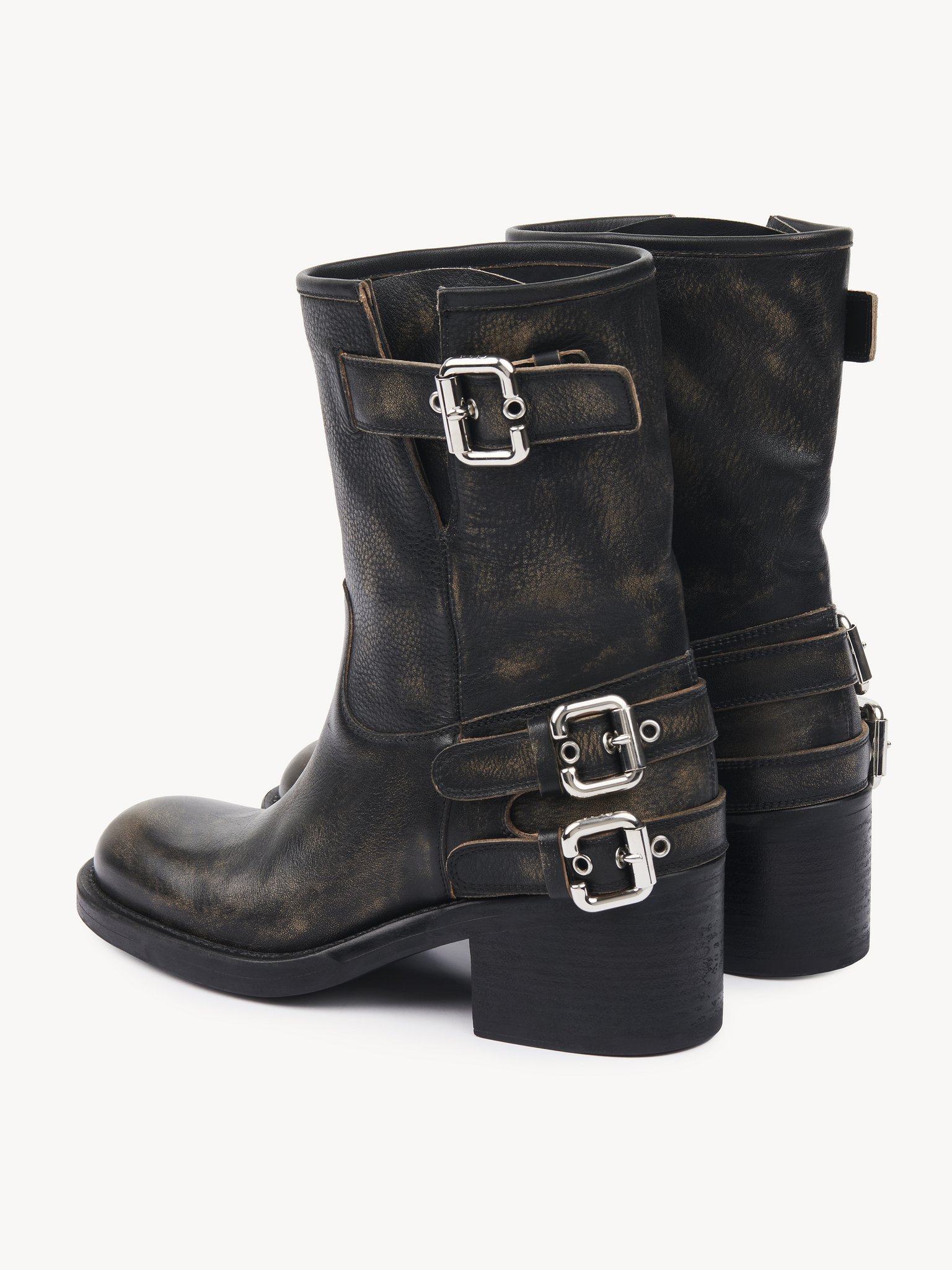 Chloé Round Toe Ankle Boots In Black