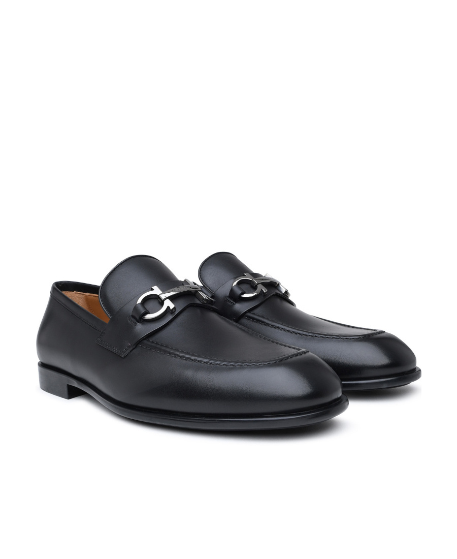 Ferragamo Round Head Foot-on Set And Wear Loafers In Black