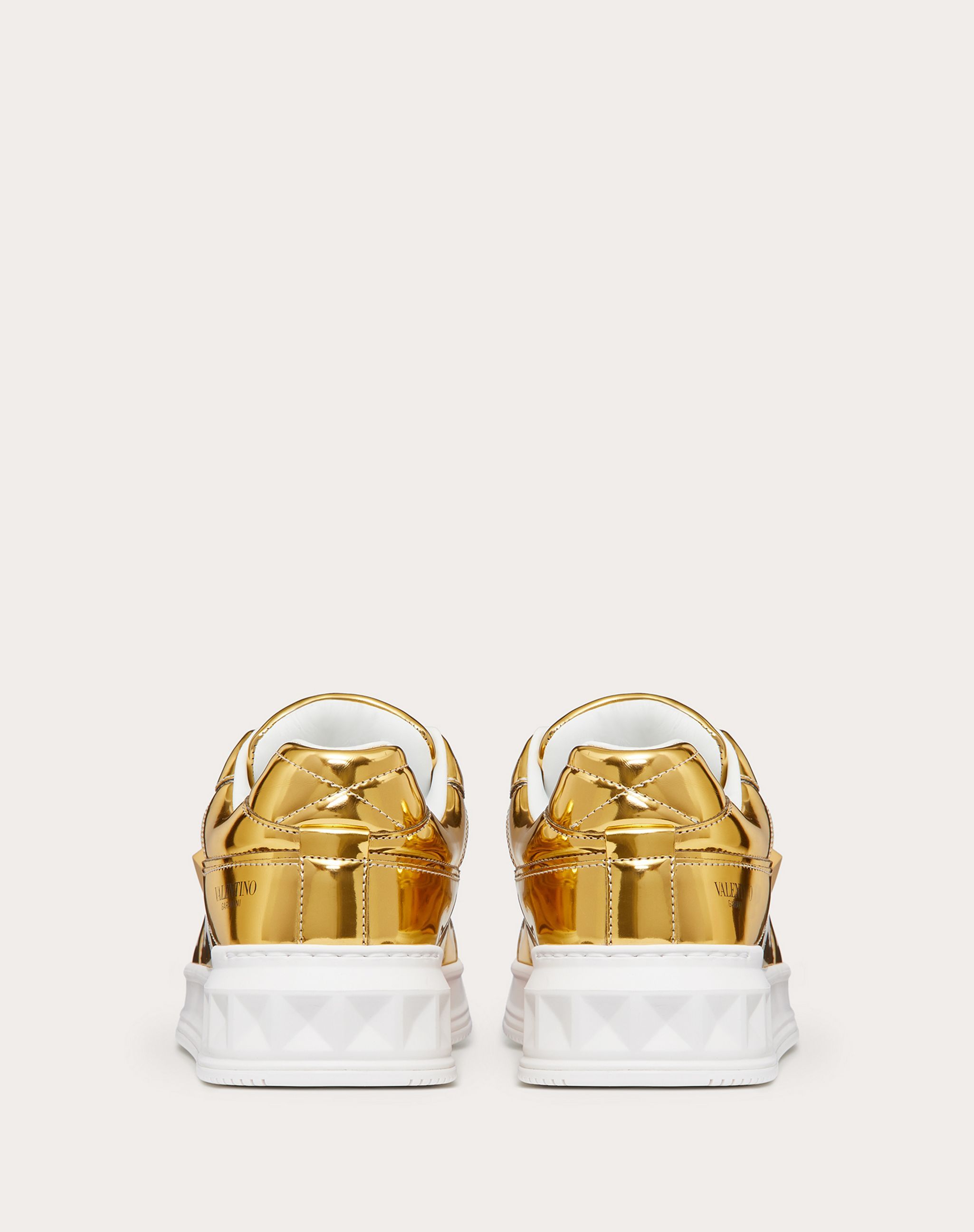 Valentino One Stud Low-top Sneakers In White