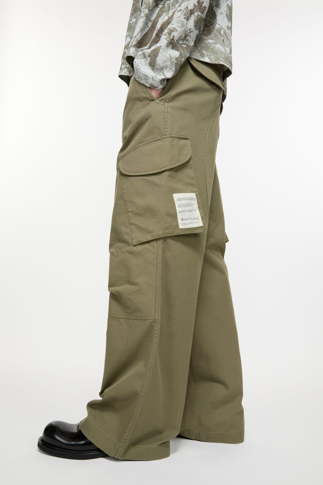 Acne Studios Men Wide-leg Cotton Trousers In Gray