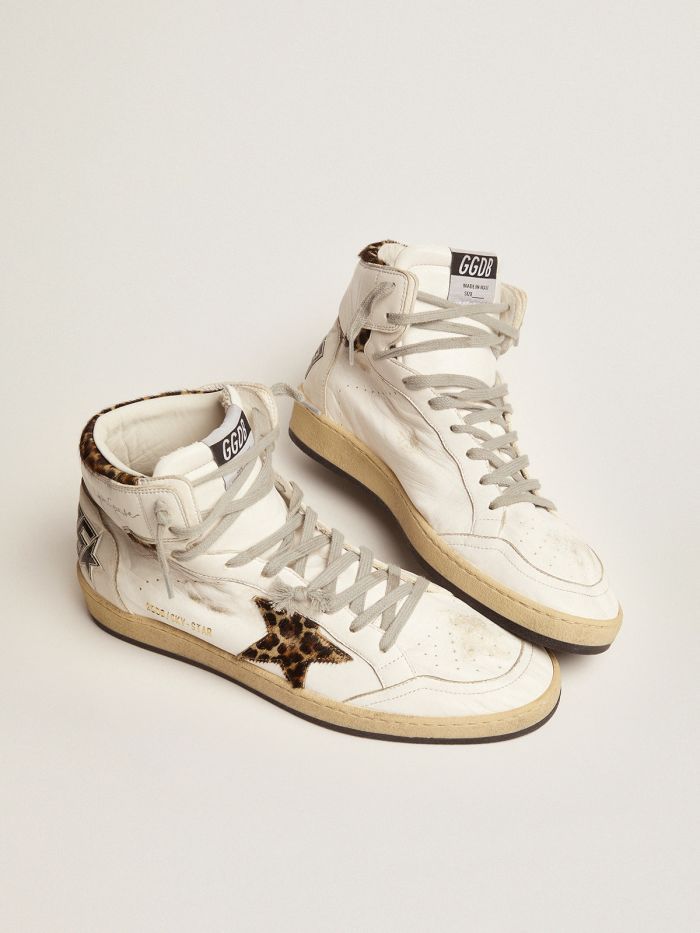 Golden Goose Mens Sky-star Sneakers With Signature On The Ankle And Leopard-print Pony Skin Inserts In Neutral