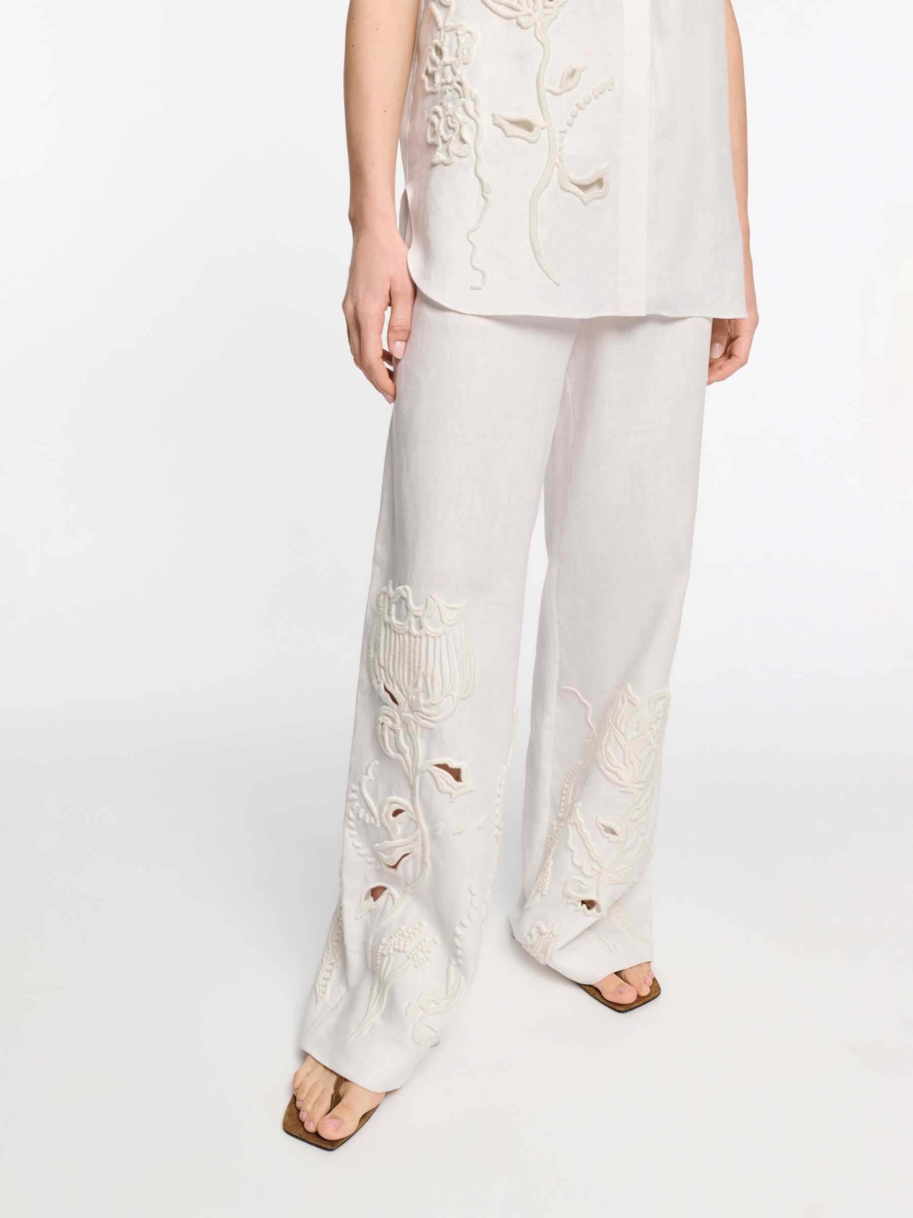 Dorothee Schumacher Elastic Waist Casual Pants In White