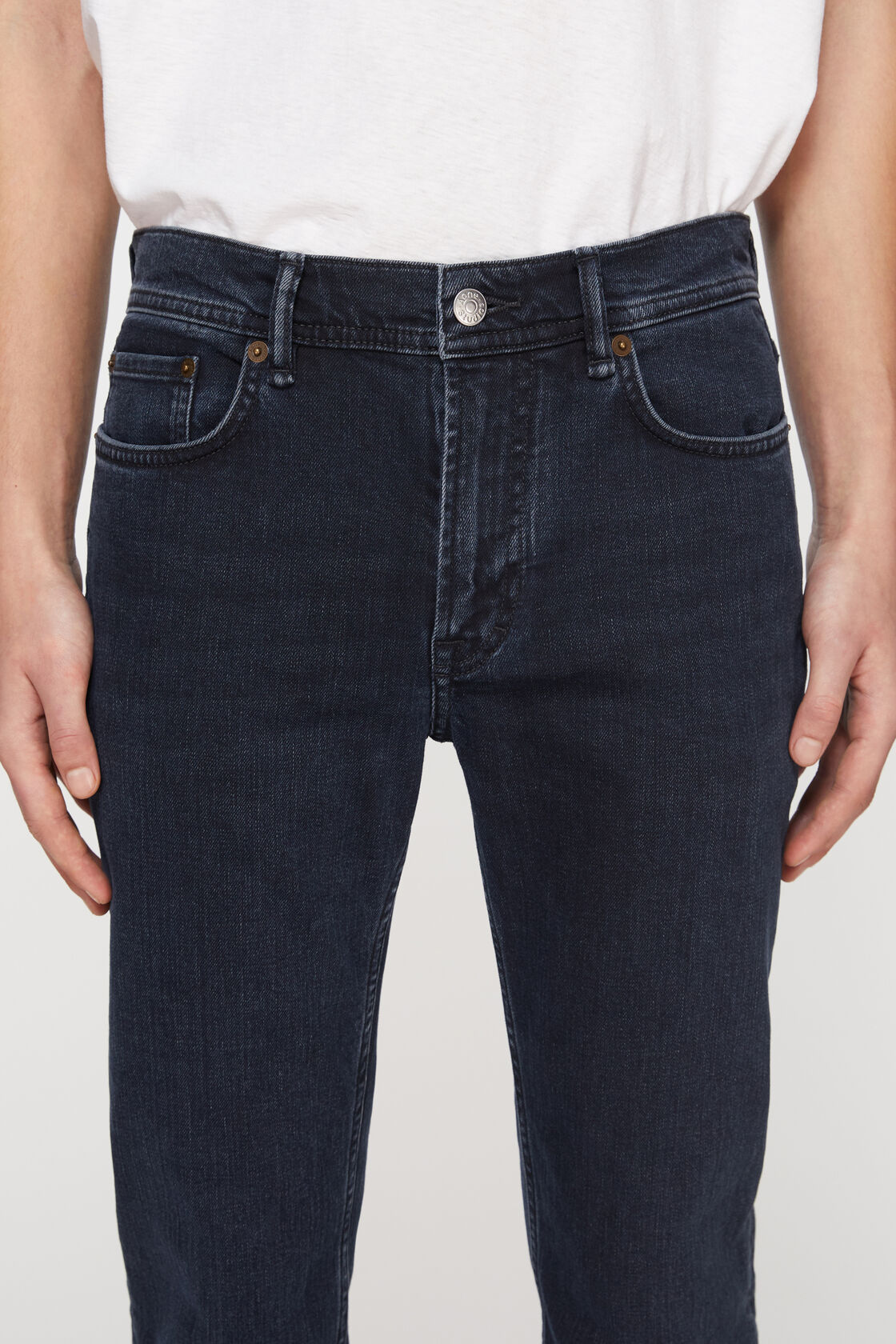 Acne Studios Jeans In Lockerer Passform – 2003 In Black