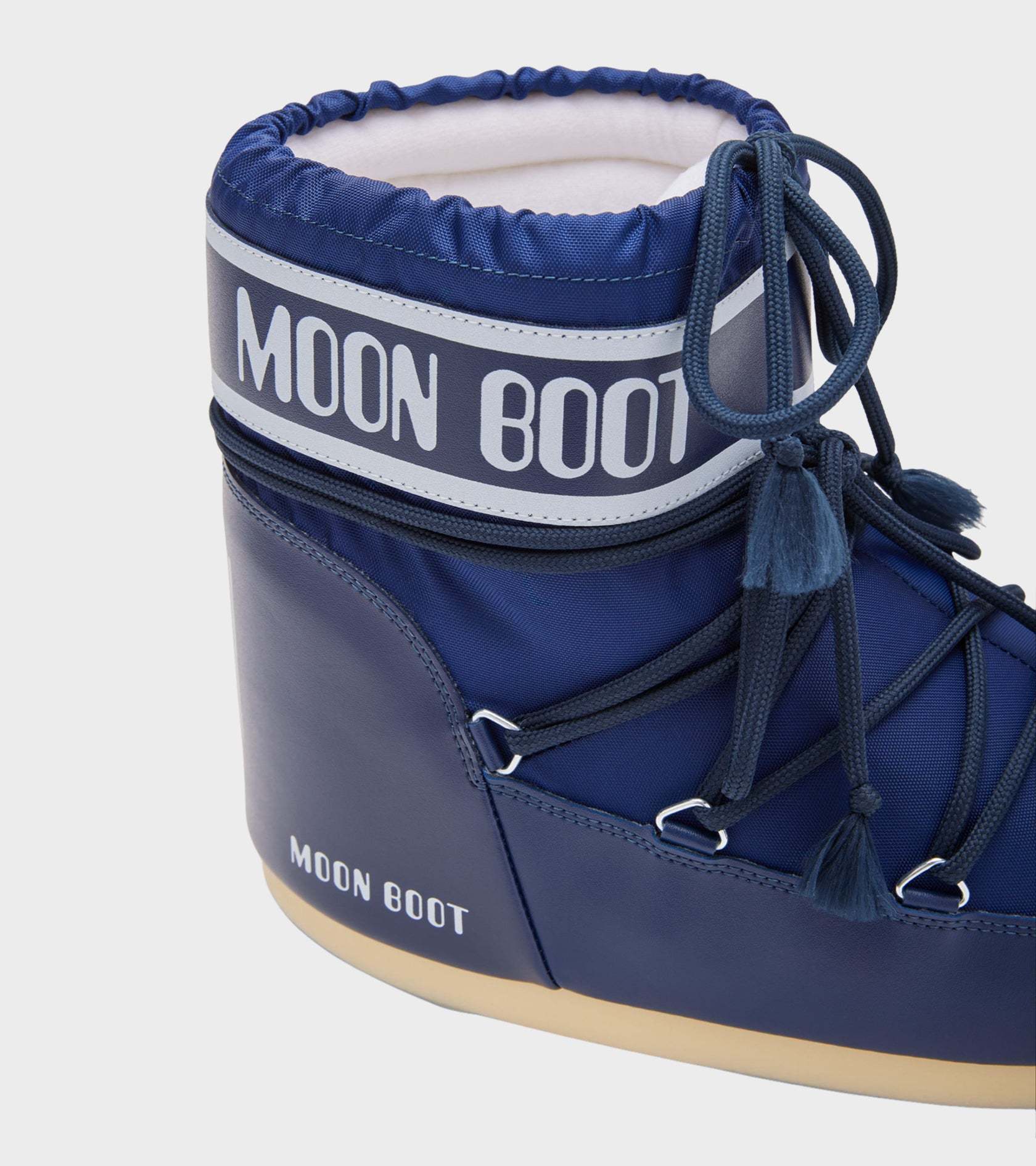 Moon Boot Round-toe Snow Boots In Blue