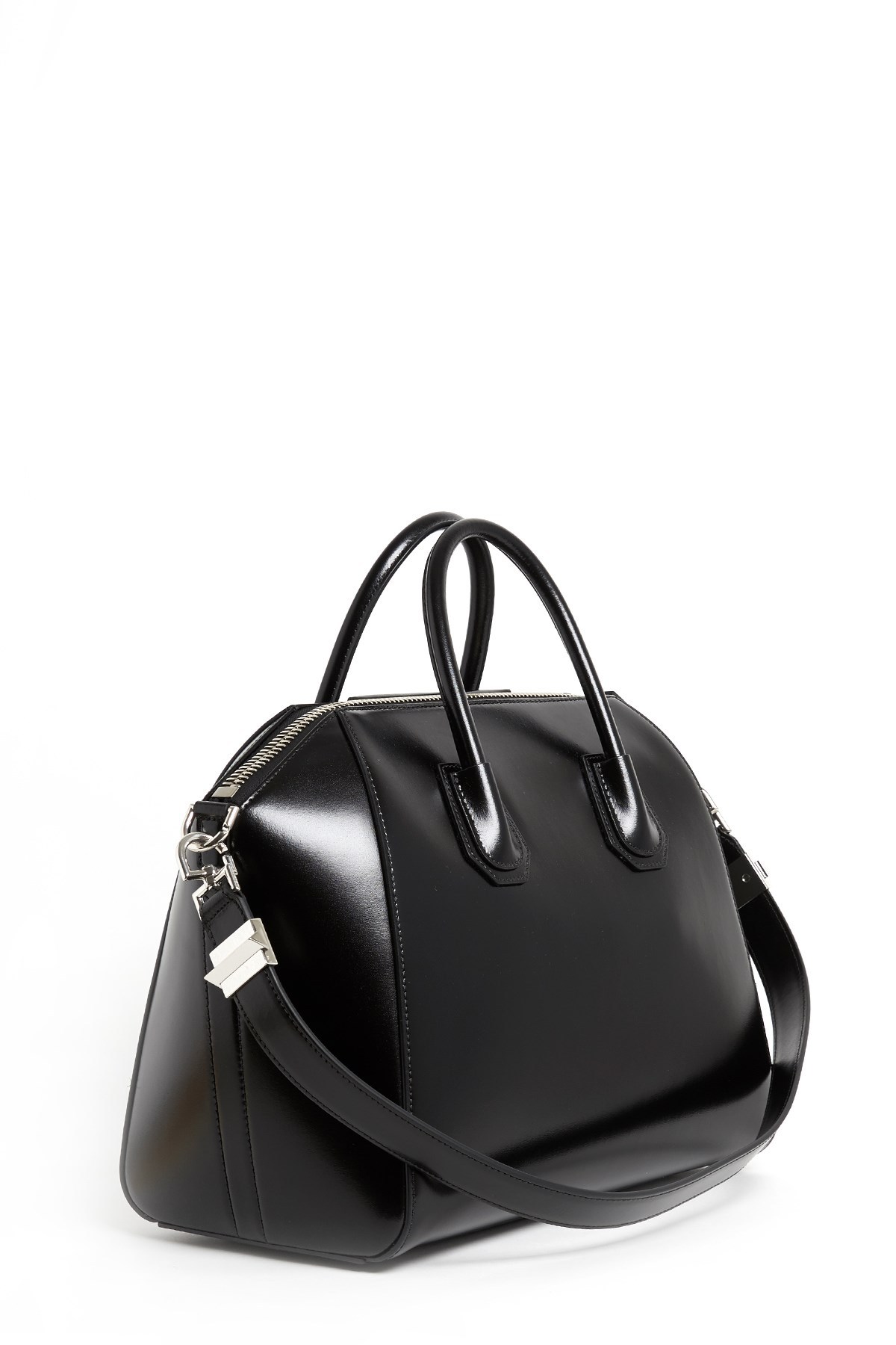 Givenchy Women Black Leather Medium Antigona Handbag In Black