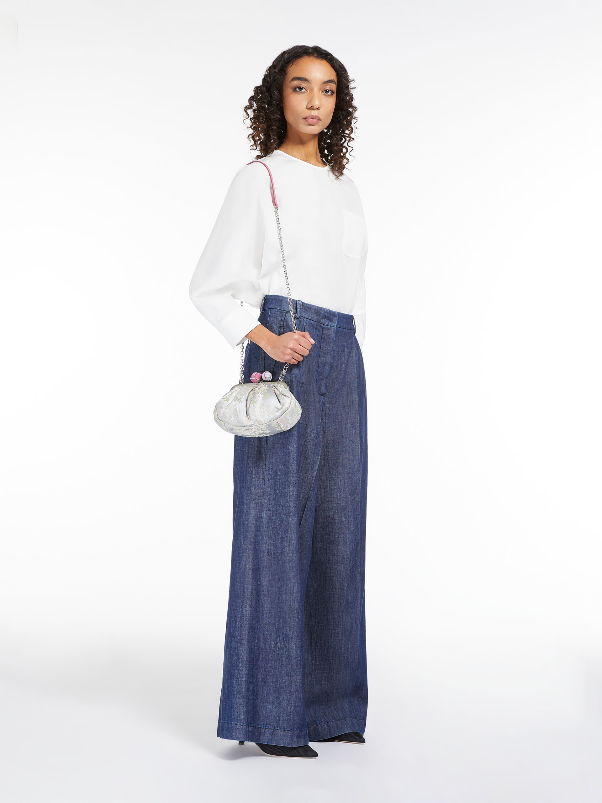 Weekend Max Mara Small Logo Pasticcino Bag In Gray