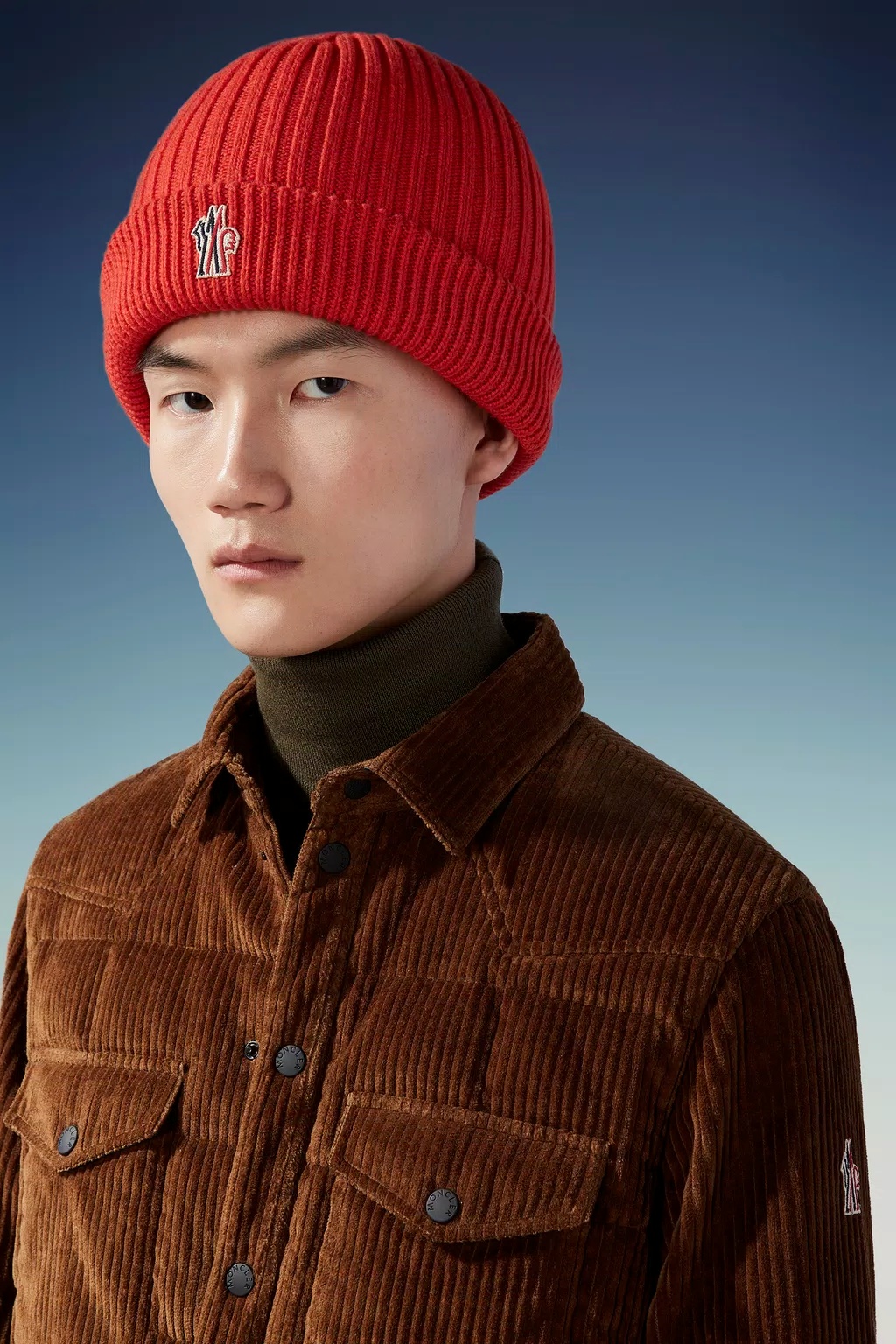 Moncler Ribbed-knit Logo-patch Beanie Hat In Red