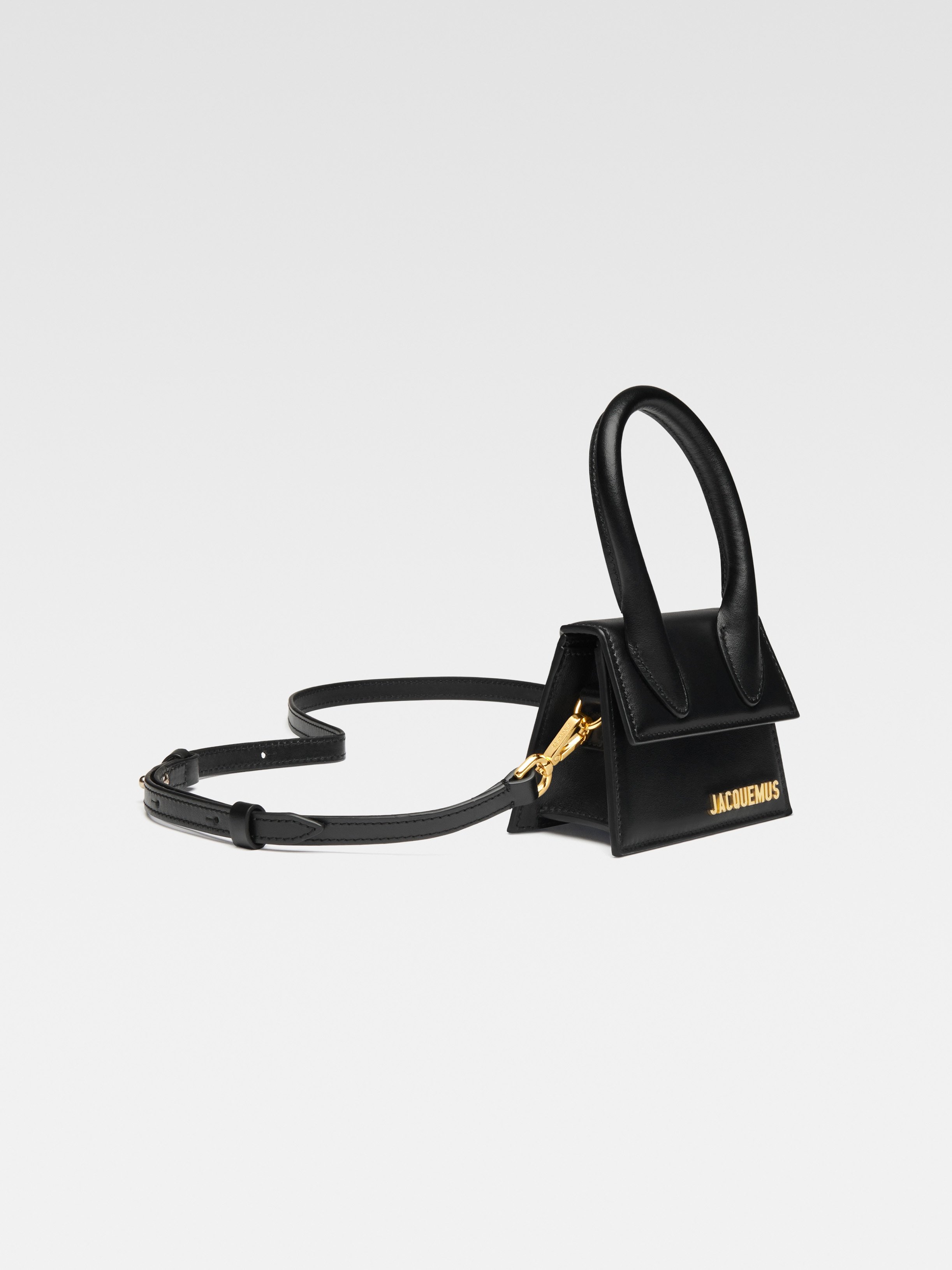 Jacquemus The Chiquito In Black