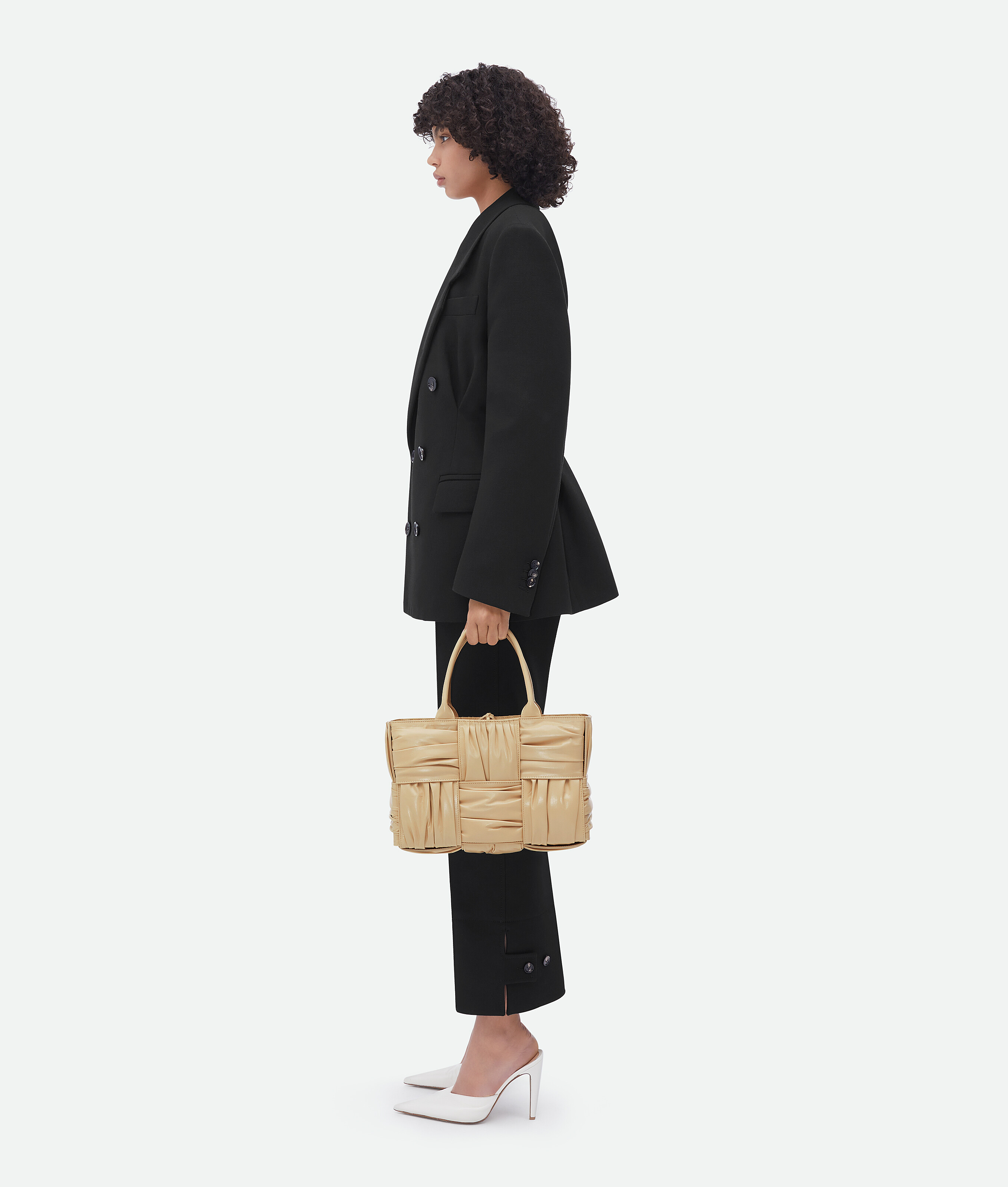 BOTTEGA VENETA BOTTEGA VENETA ARCO WOVEN PLEATED TOTE BAG
