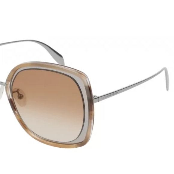 Alexander Mcqueen Logo Details Sunglasses In Nude