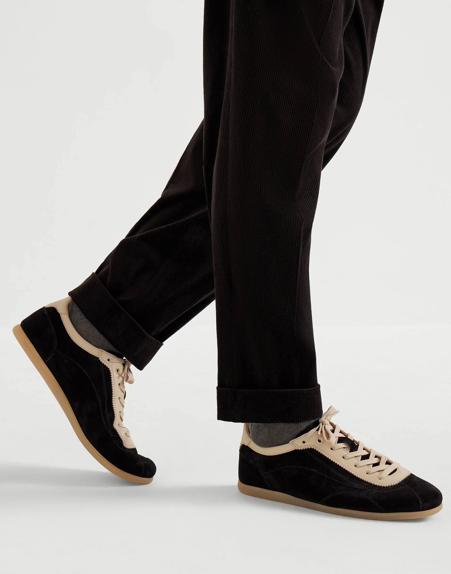 Brunello Cucinelli Suede Panelled Sneakers In Black