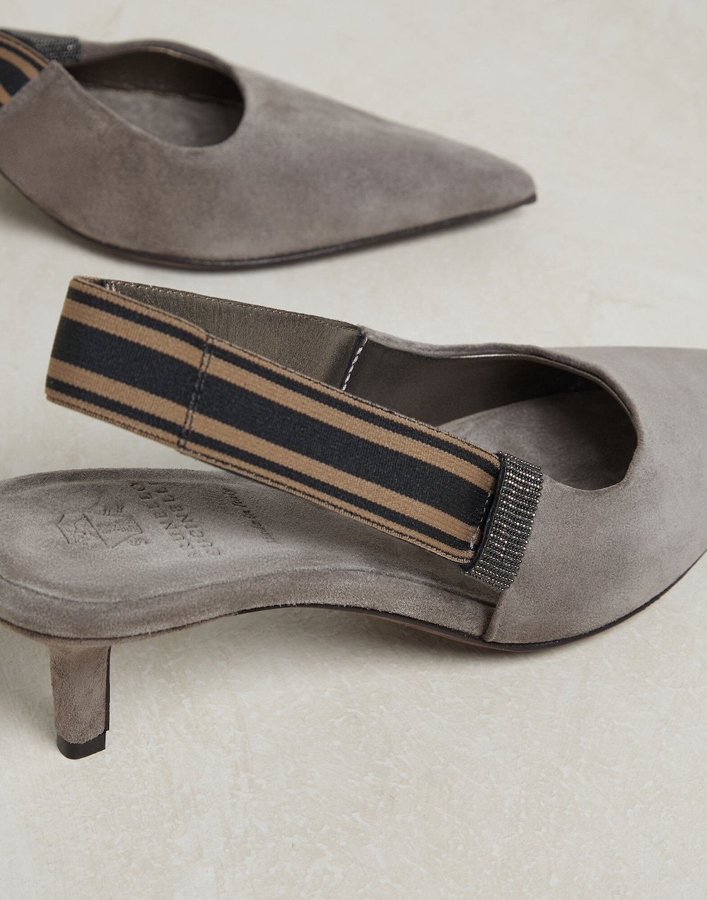 Brunello Cucinelli 70mm Pointed Suede Pumps In Gray