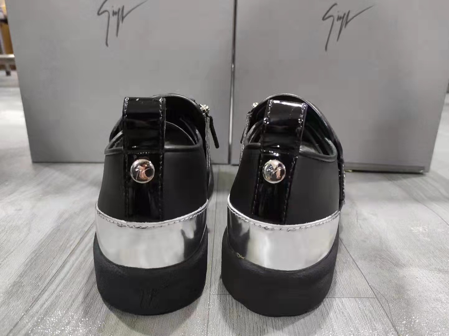 Shop Giuseppe Zanotti Logo Casual Shoes In Black