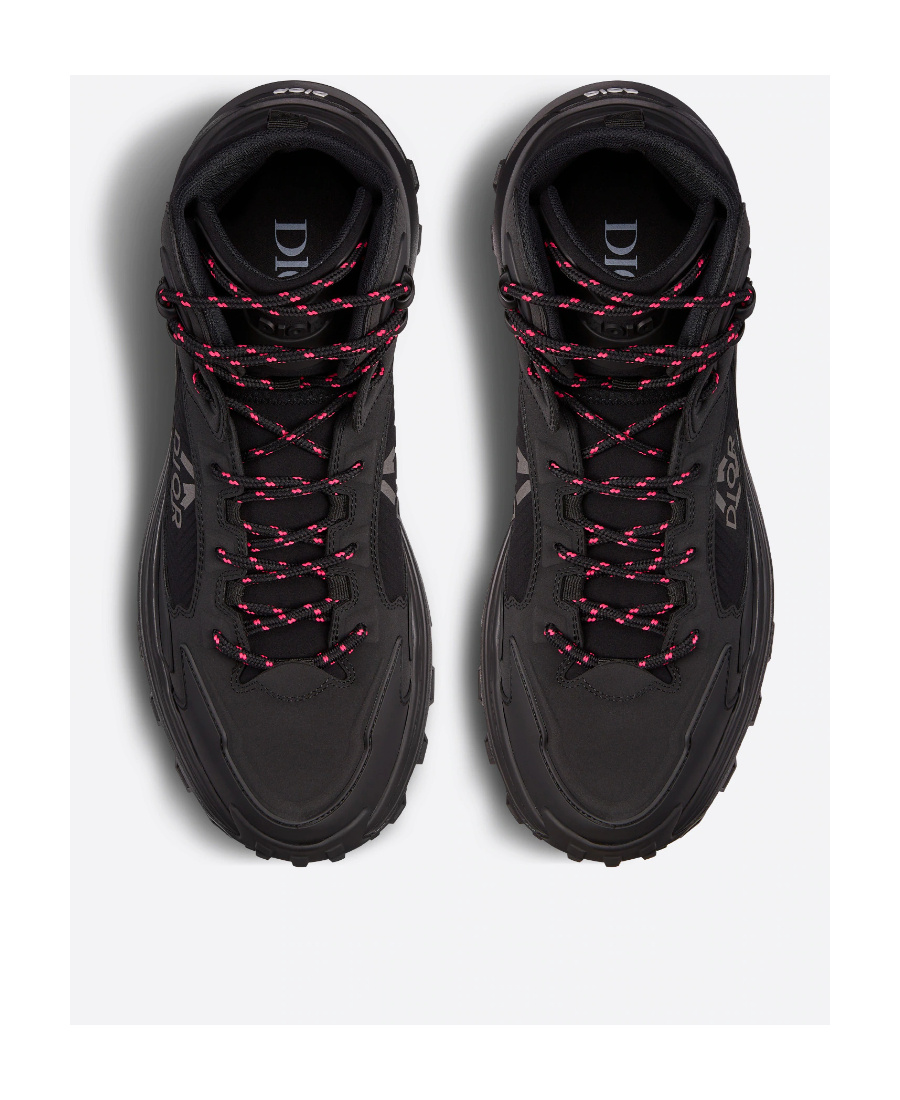 Dior Logo Snow Boots In Black