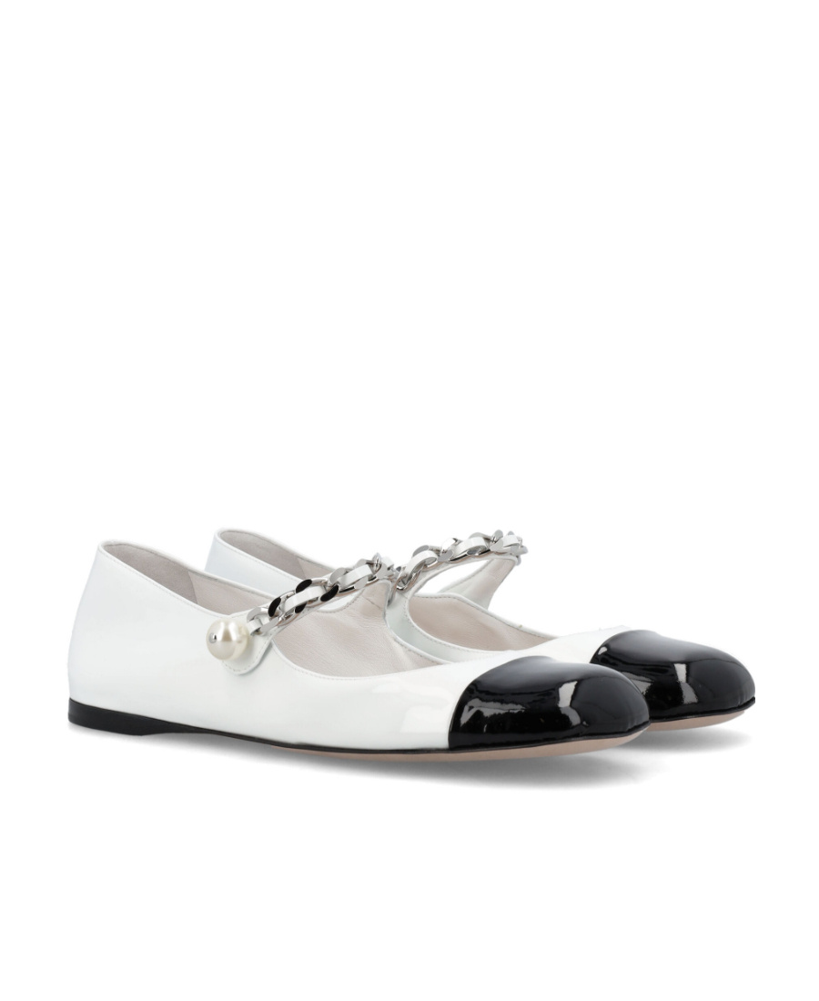 Miu Miu Ballerines En Cuir Vernis In White