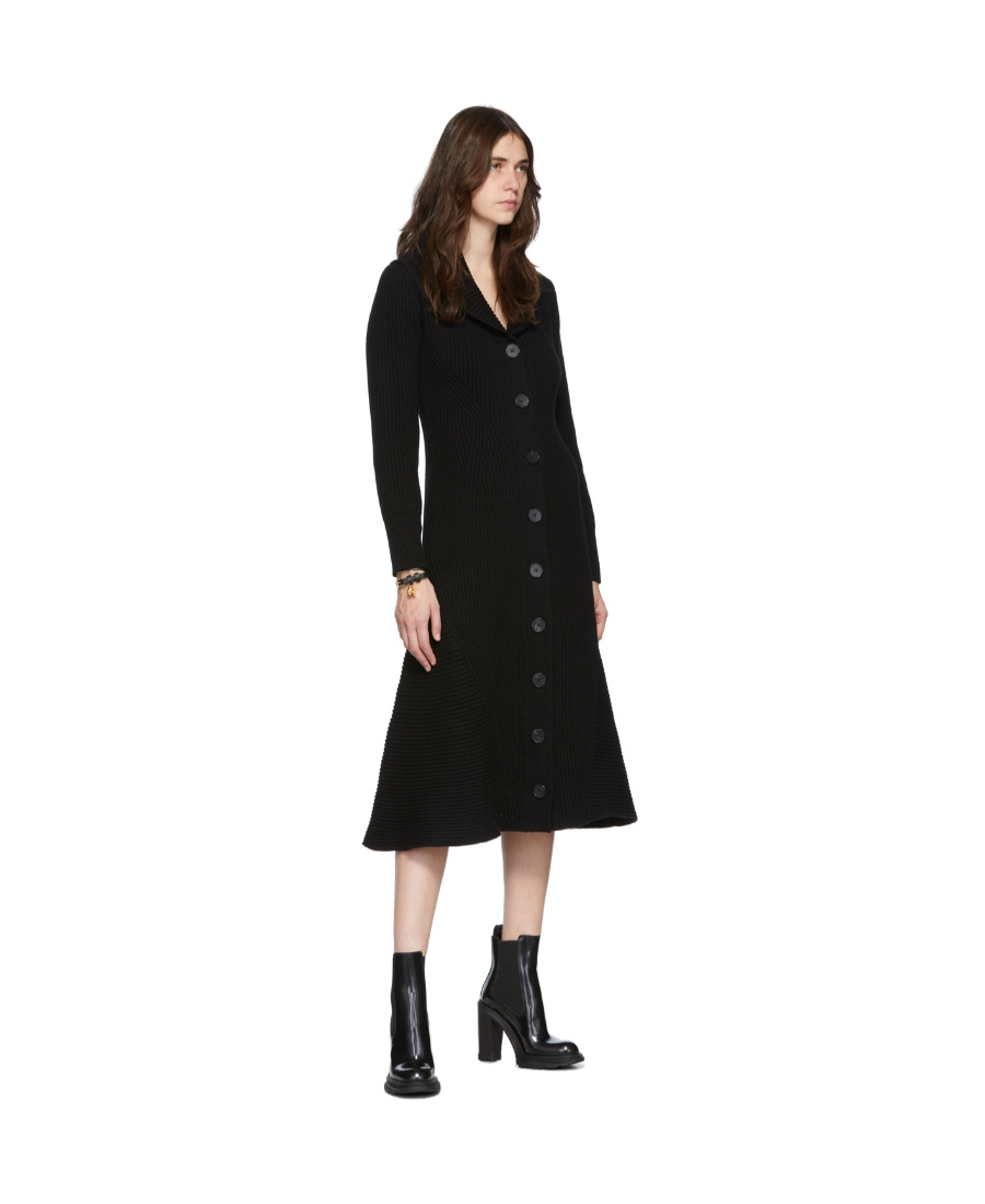 Alexander Mcqueen Tread Heeled Boots In Black
