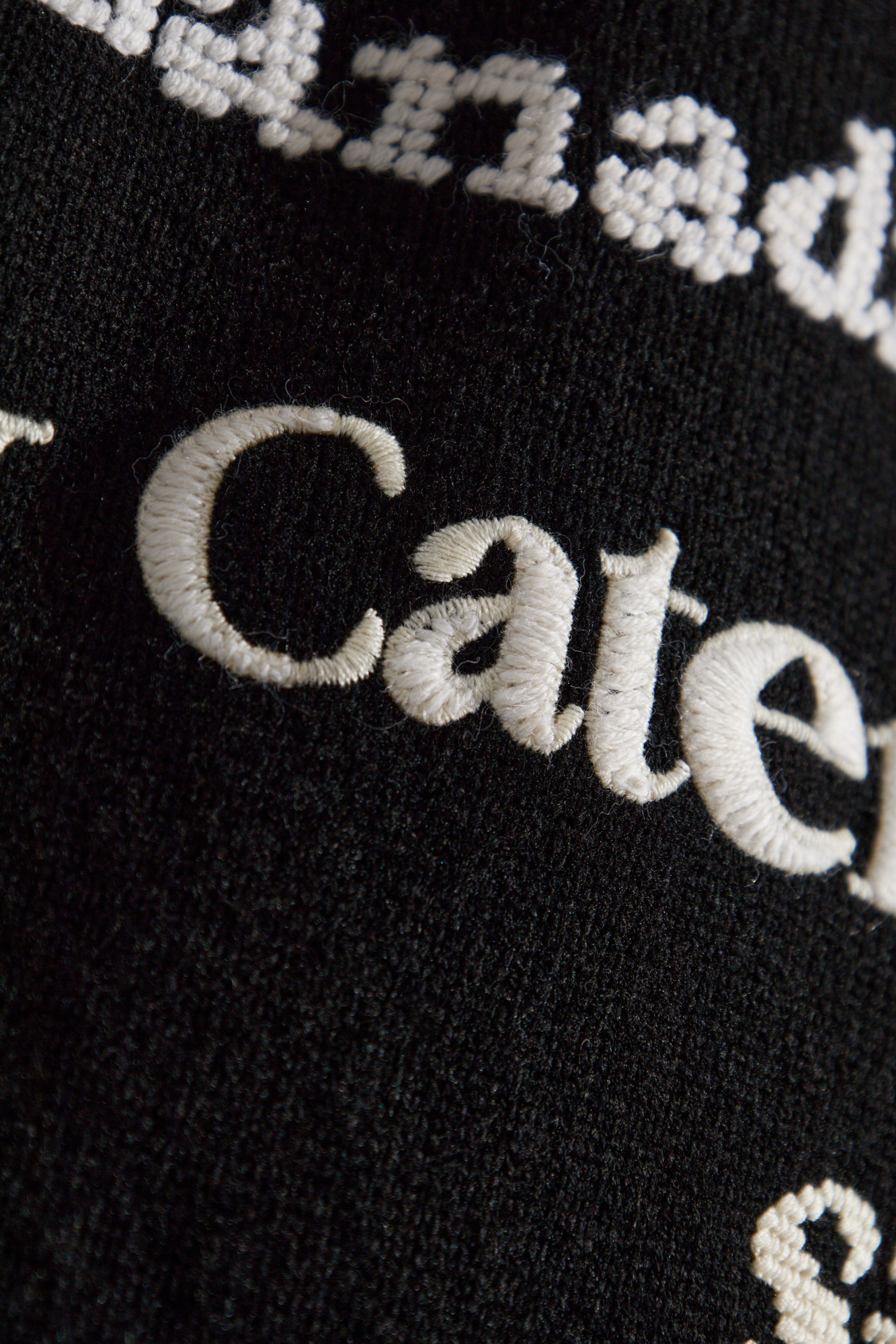 Dsquared2 Text-embroidered Sweater In Black
