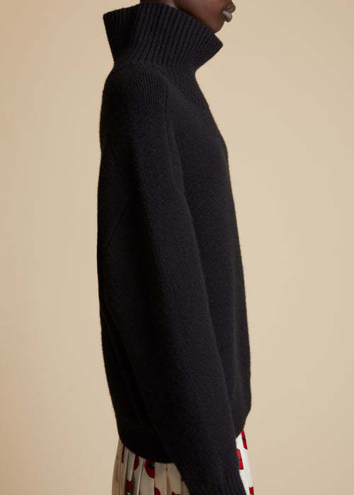 Khaite The Landen Cashmere Jumper In Black