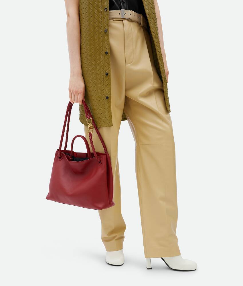 Bottega Veneta Andiamo Leather Top Handle Bag In Red