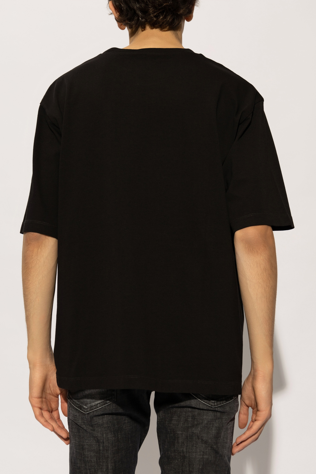 Dsquared2 Black T-shirt With Contrasting Icon Print In Black