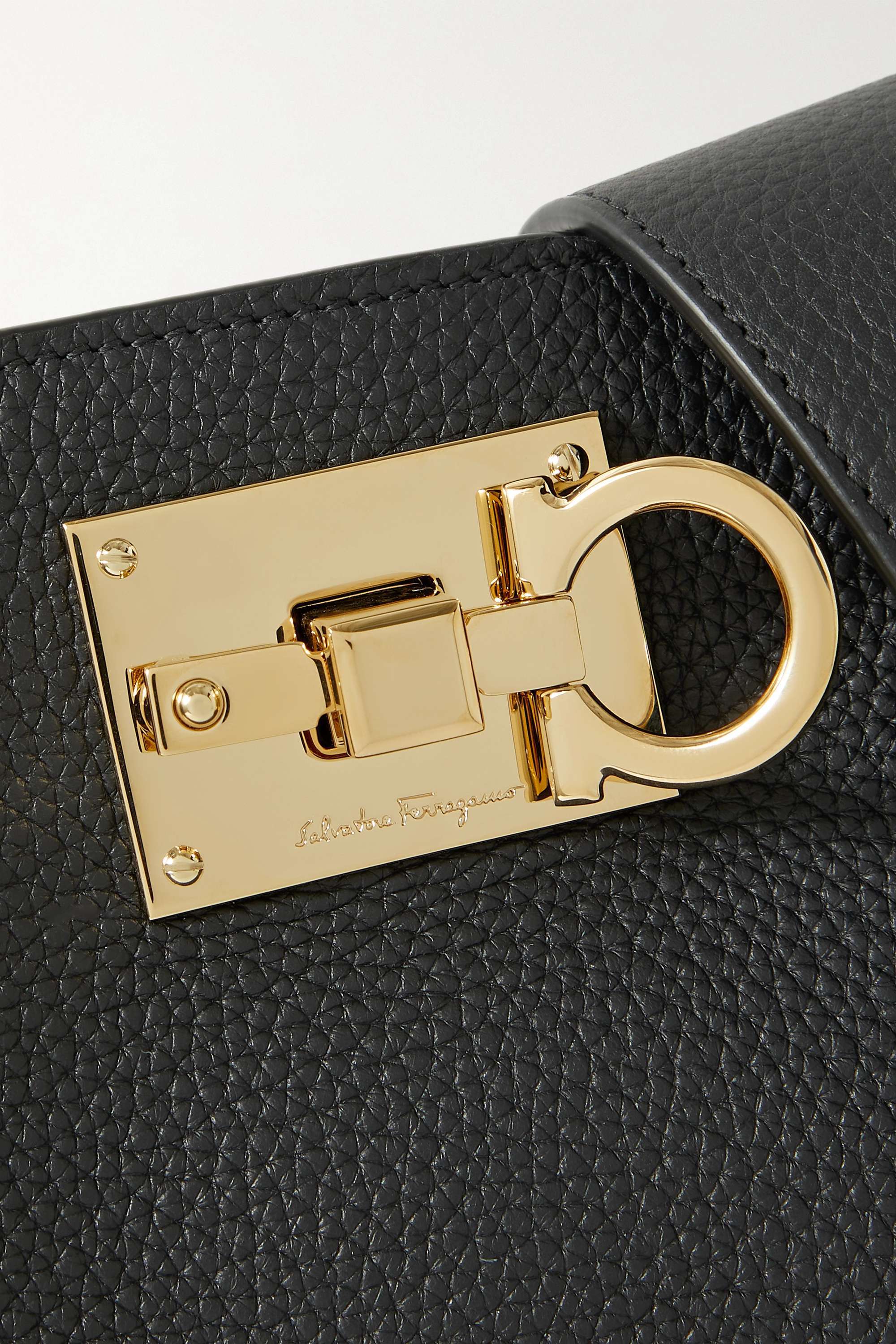 Ferragamo Logo Bucket Shoulder Bag In Black