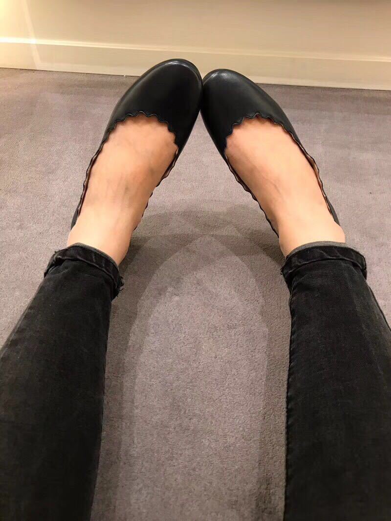 Shop Chloé Lauren Leather Ballerina Pumps In Black