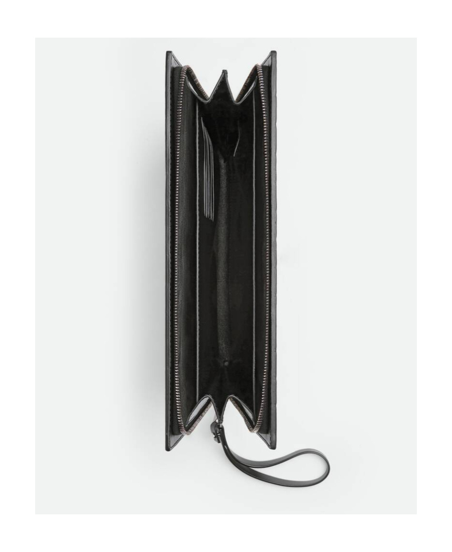 Bottega Veneta Medium Intrecciato Leather Clutch Bag In Black