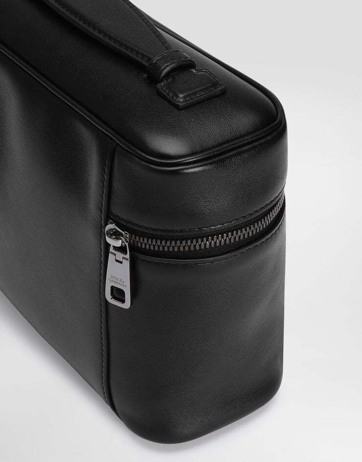 Dolce & Gabbana Leather Logo Plaque Toiletry Bag In Black