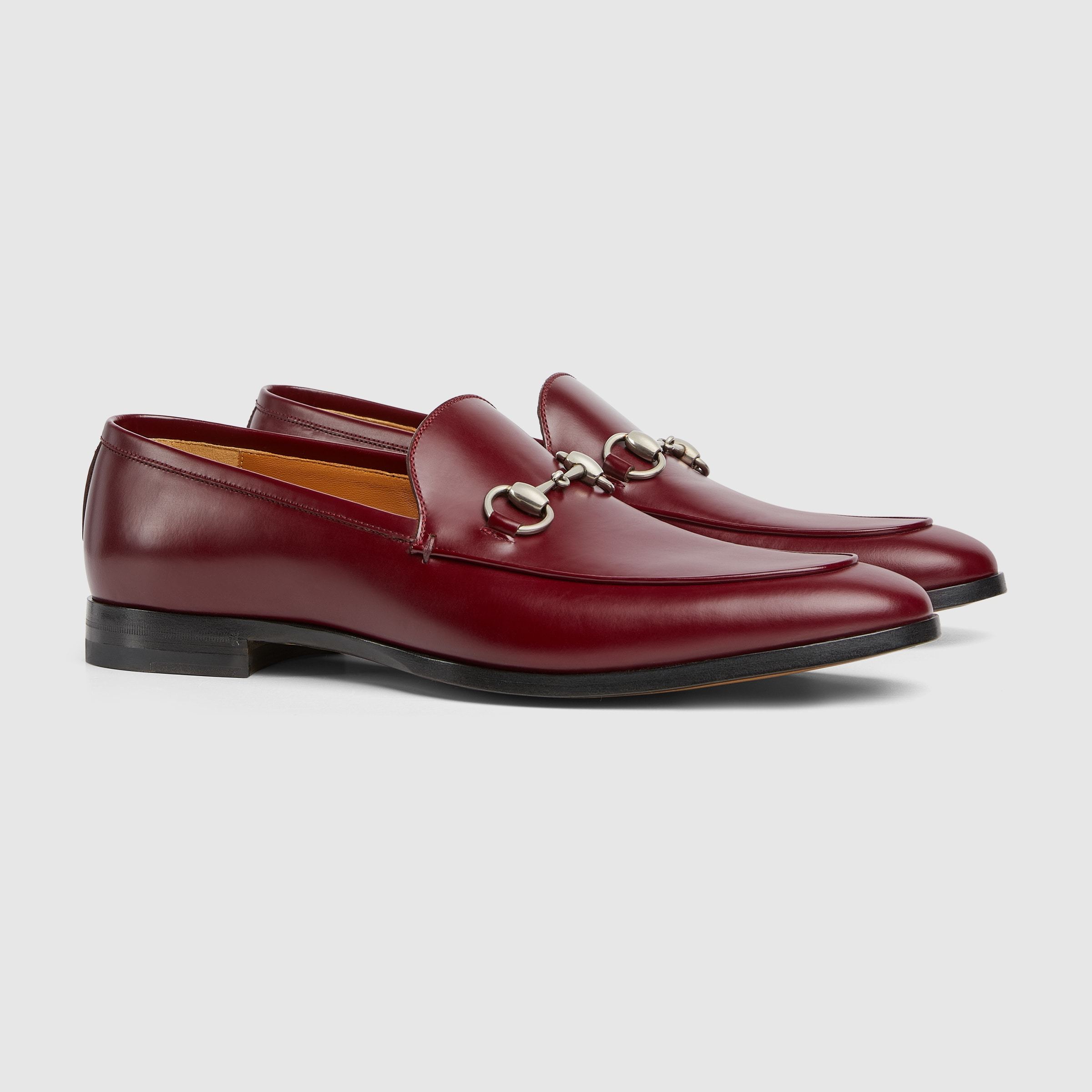 Gucci Horse Title Buckle Loafer Shoes In Red