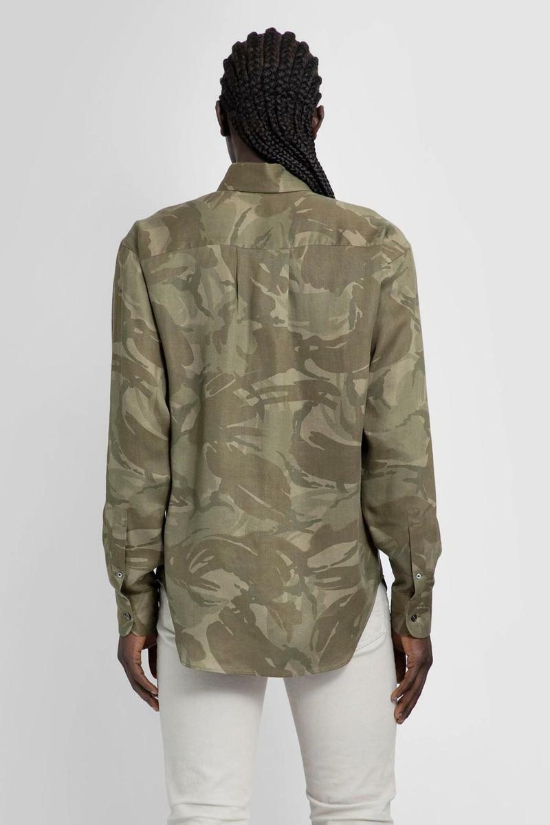 Tom Ford Camouflage Printed Curved Hem Twill Shirt In Gray