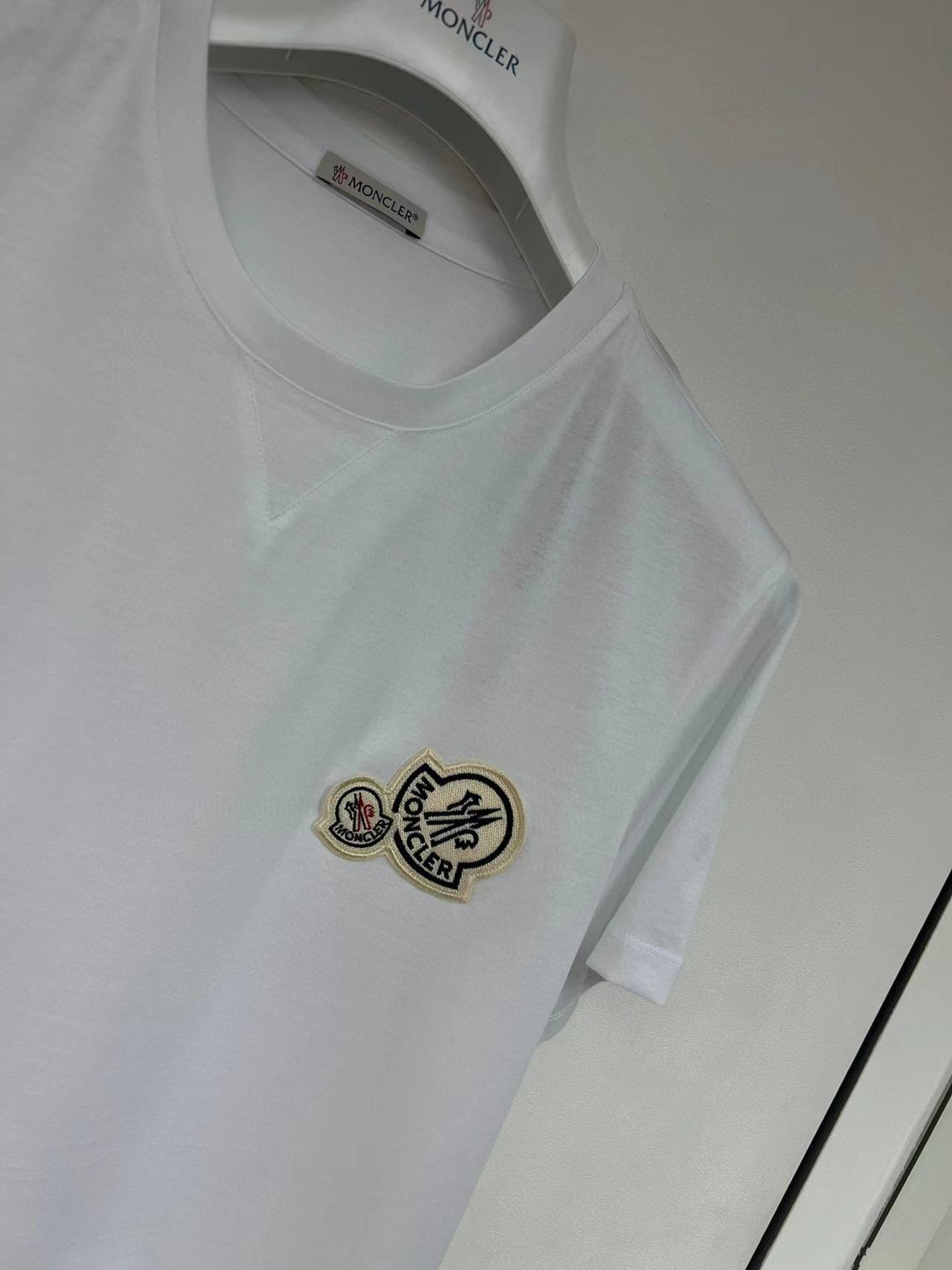 Moncler Logo-patch Cotton T-shirt In White