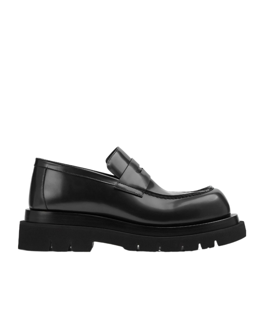 Bottega Veneta Lug Smooth Loafers In Black