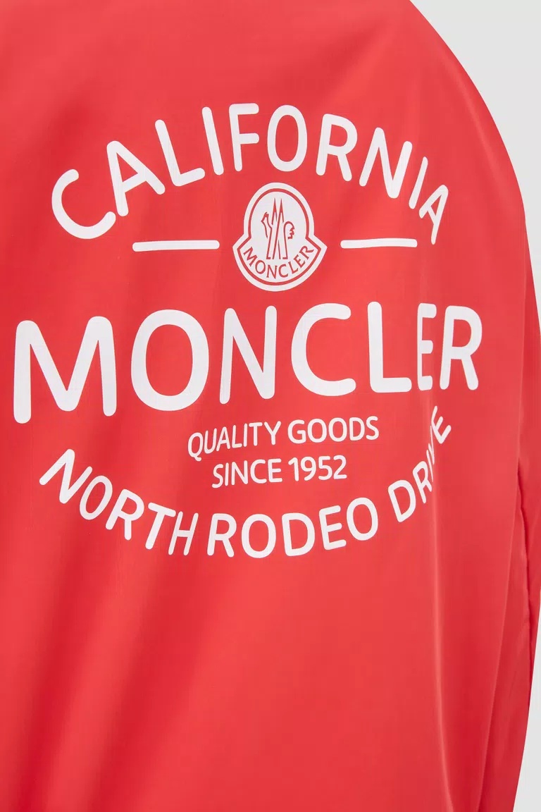 Moncler Enfant Logo Patch Hooded Zipped Jacket In Red