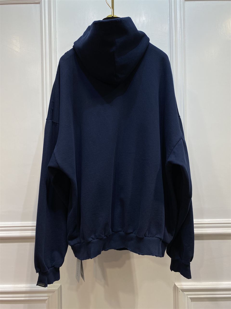 BALENCIAGA HOODED LONG-SLEEVED SWEATER 