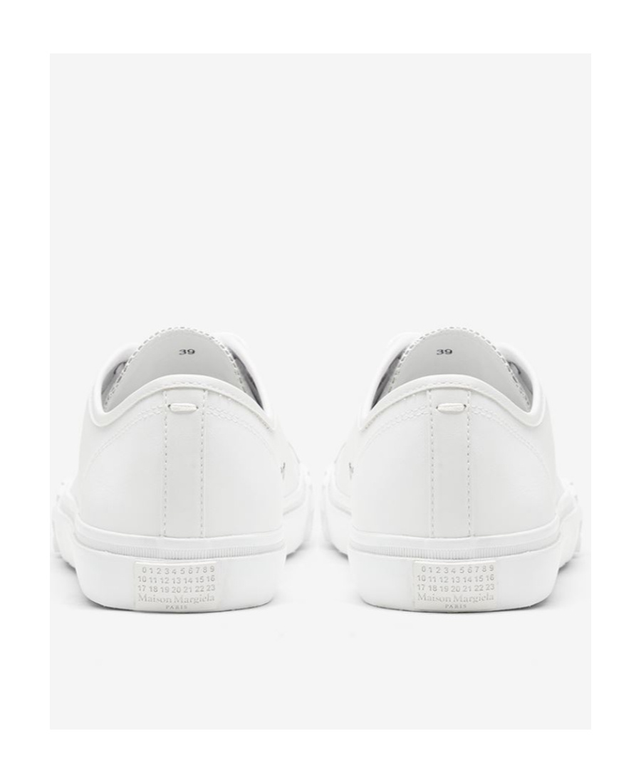Maison Margiela Minimalist White Low-top Sneakers With Split-toe Design In Animal Print