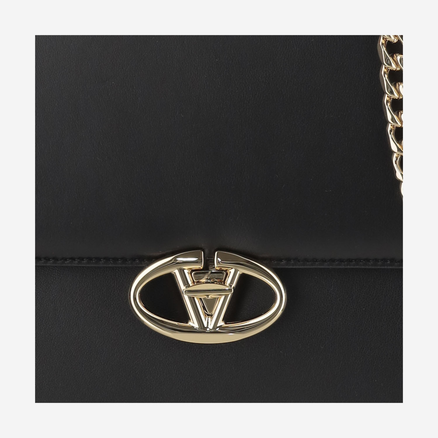 Valentino Chain Shoulder Bag In Black
