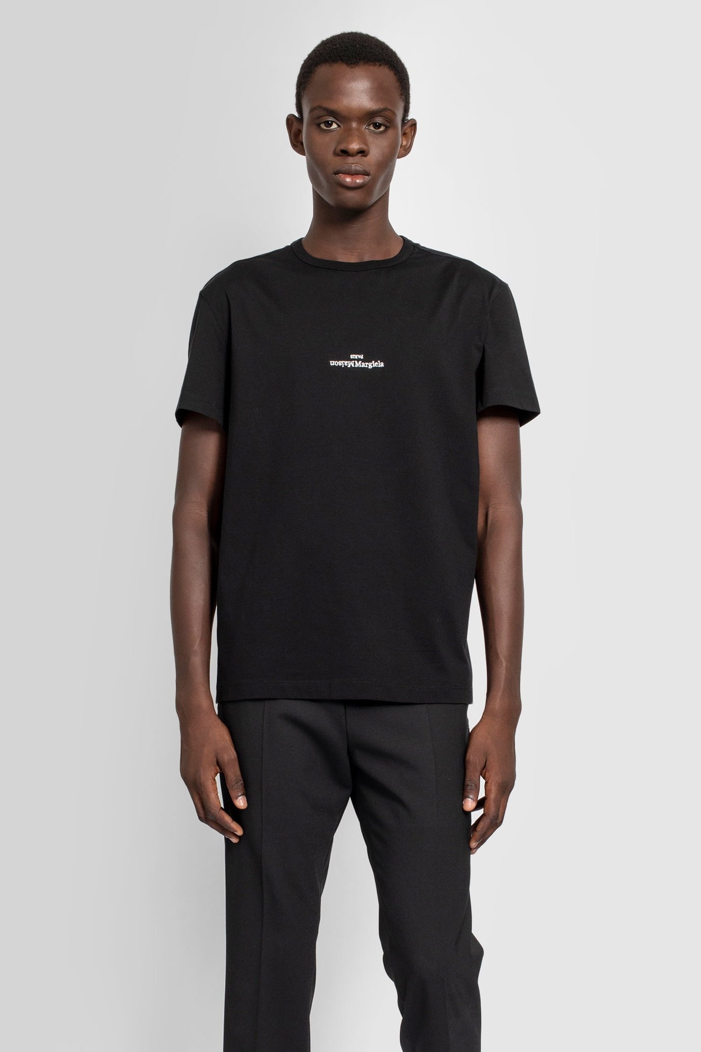 Maison Margiela Distorted Logo T-shirt In Black