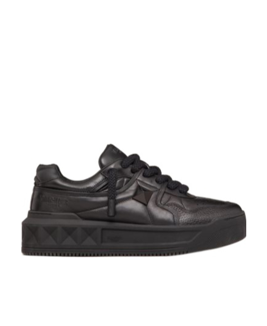 Valentino Black One Stud Xl Nappa Leather Low-top Sneakers In Black