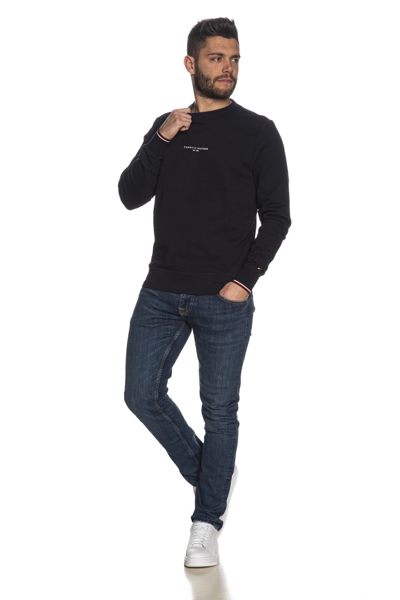 Tommy Hilfiger Long-sleeved Sweater In Black