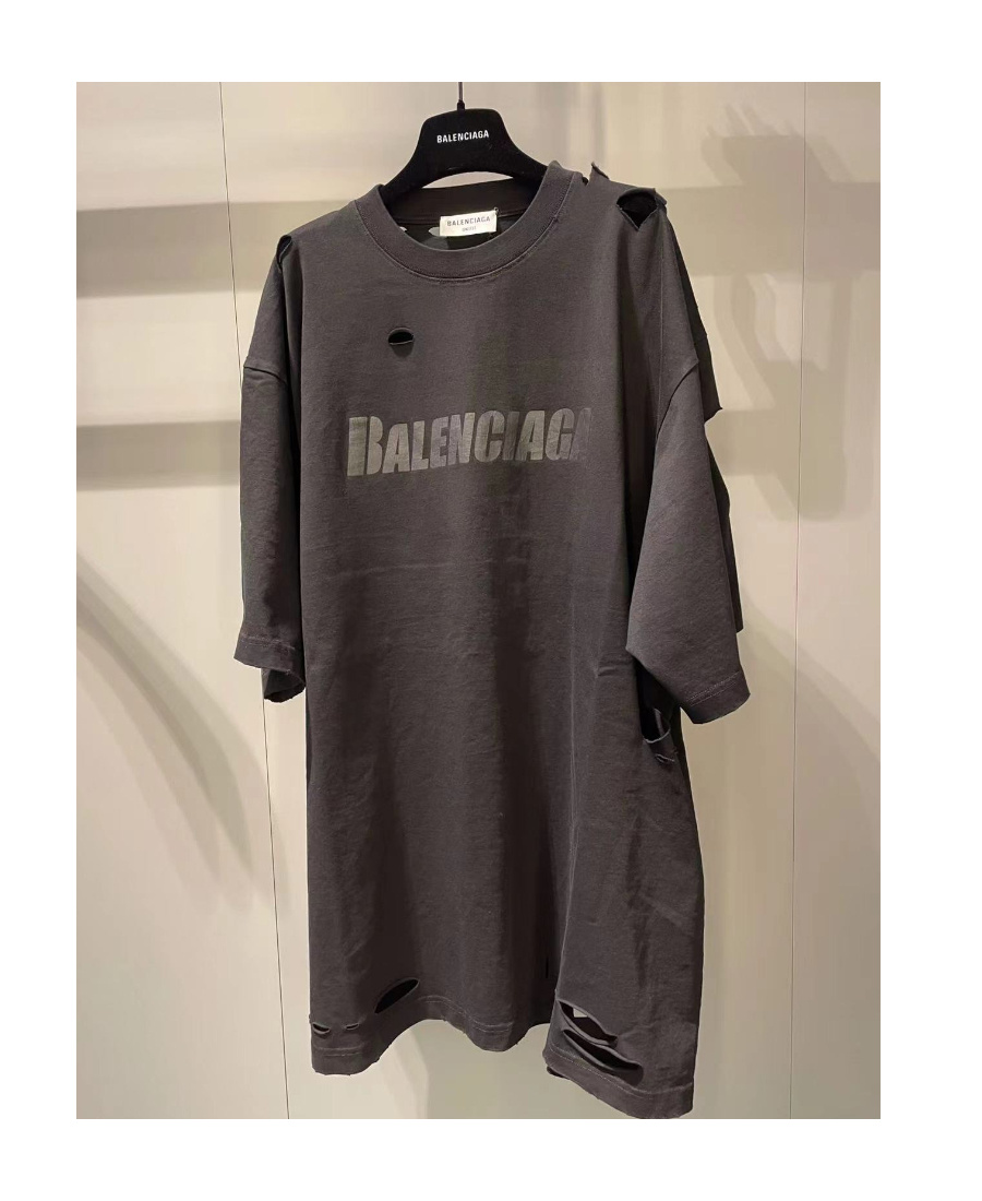BALENCIAGA T-SHIRT CAPS BOXY FIT DA DONNA IN NERO