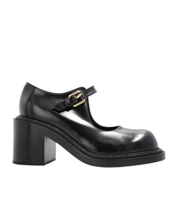 Moschino Buckled Pumps In Black