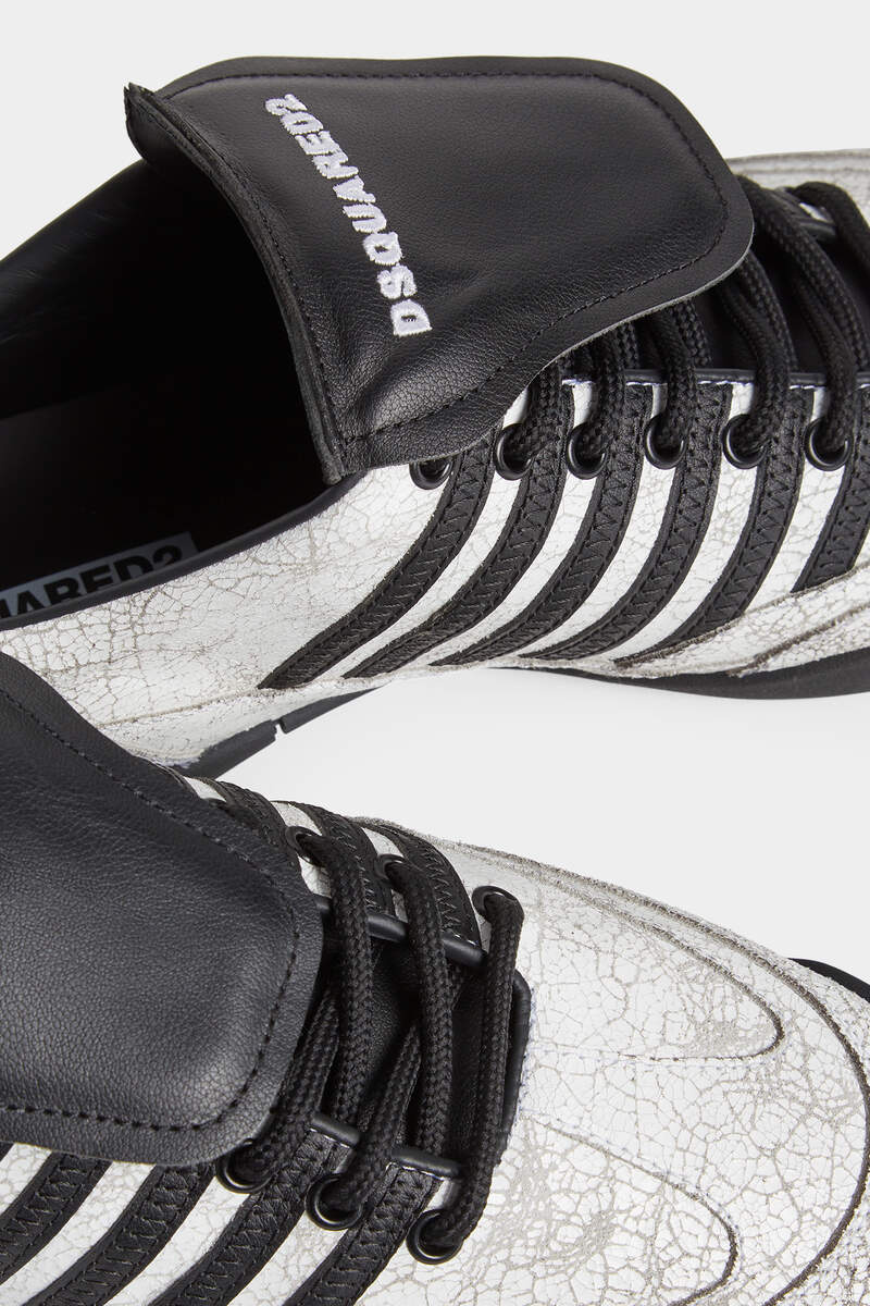 Dsquared2 Soccer Lace-up Low Top Sneakers In White