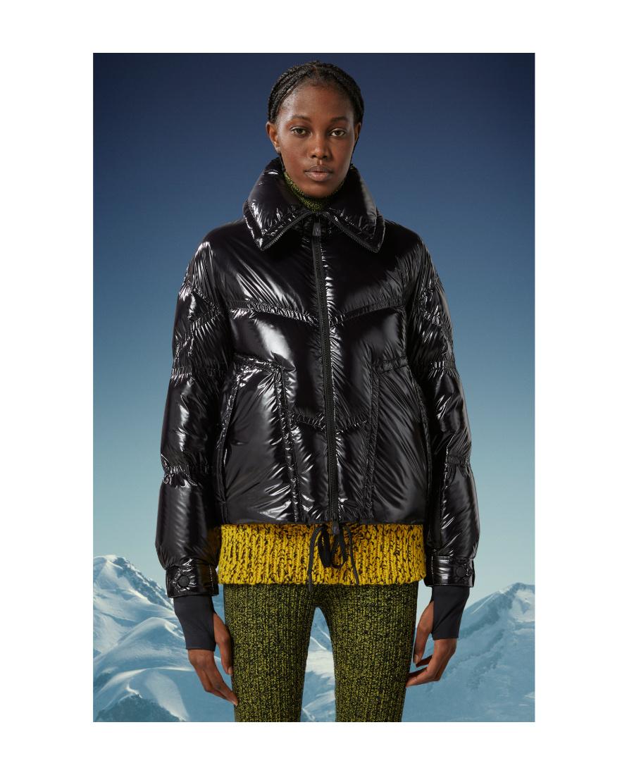 Moncler Logo-patch Quilted Puffer Jacket In Black