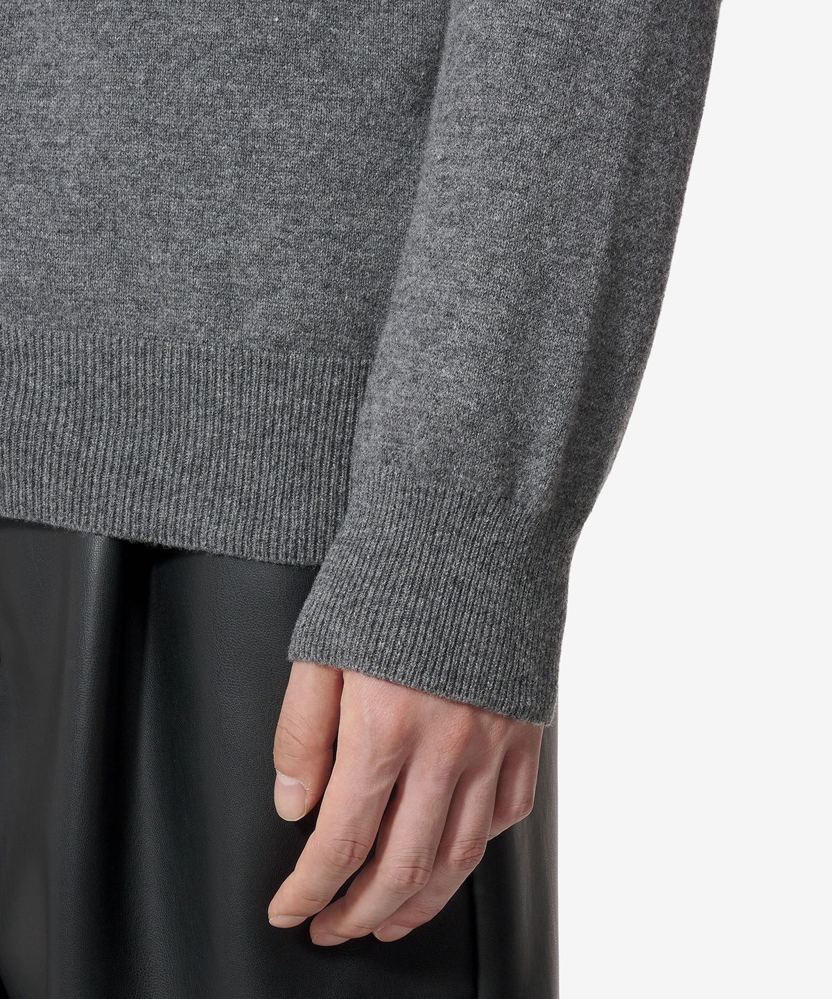 COMME DES GARÇONS LONG-SLEEVED KNITTED CARDIGAN