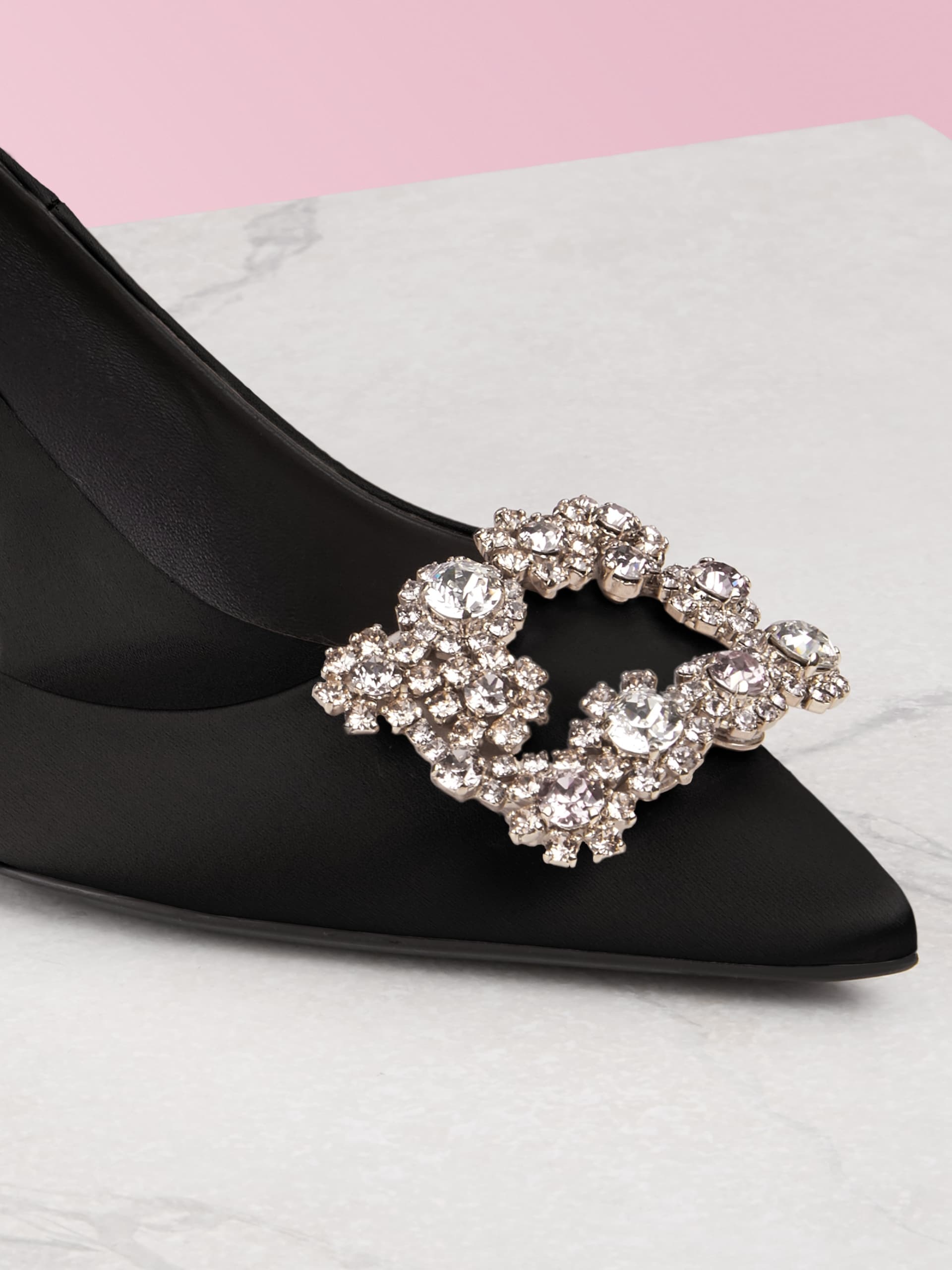 ROGER VIVIER ROGER VIVIER EMBELLISHED POINTED TOE PUMPS