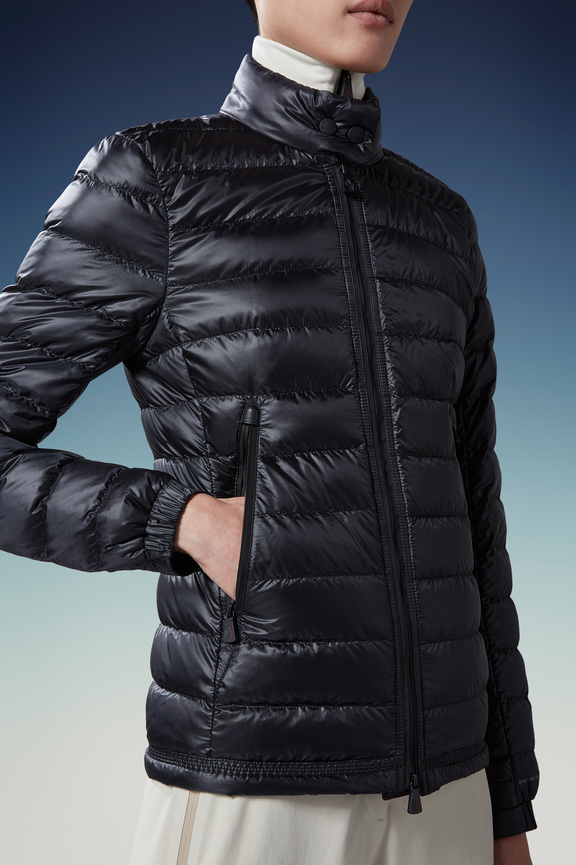 Moncler Logo-patch Padded-design Jacket In Black